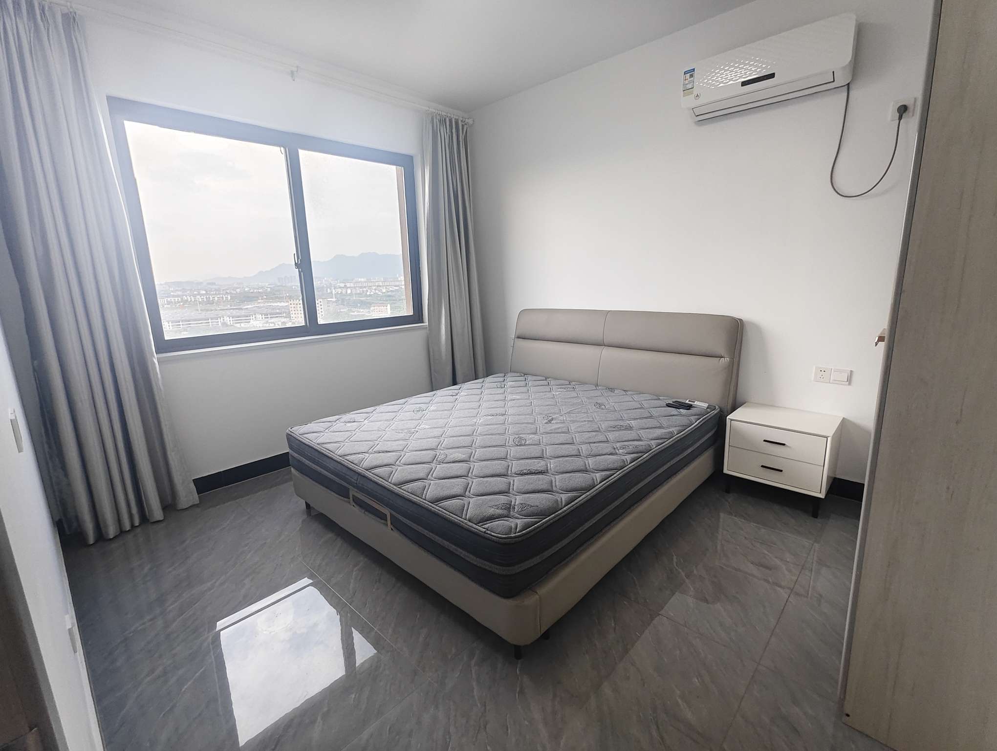 兴隆五区 4室2厅2卫