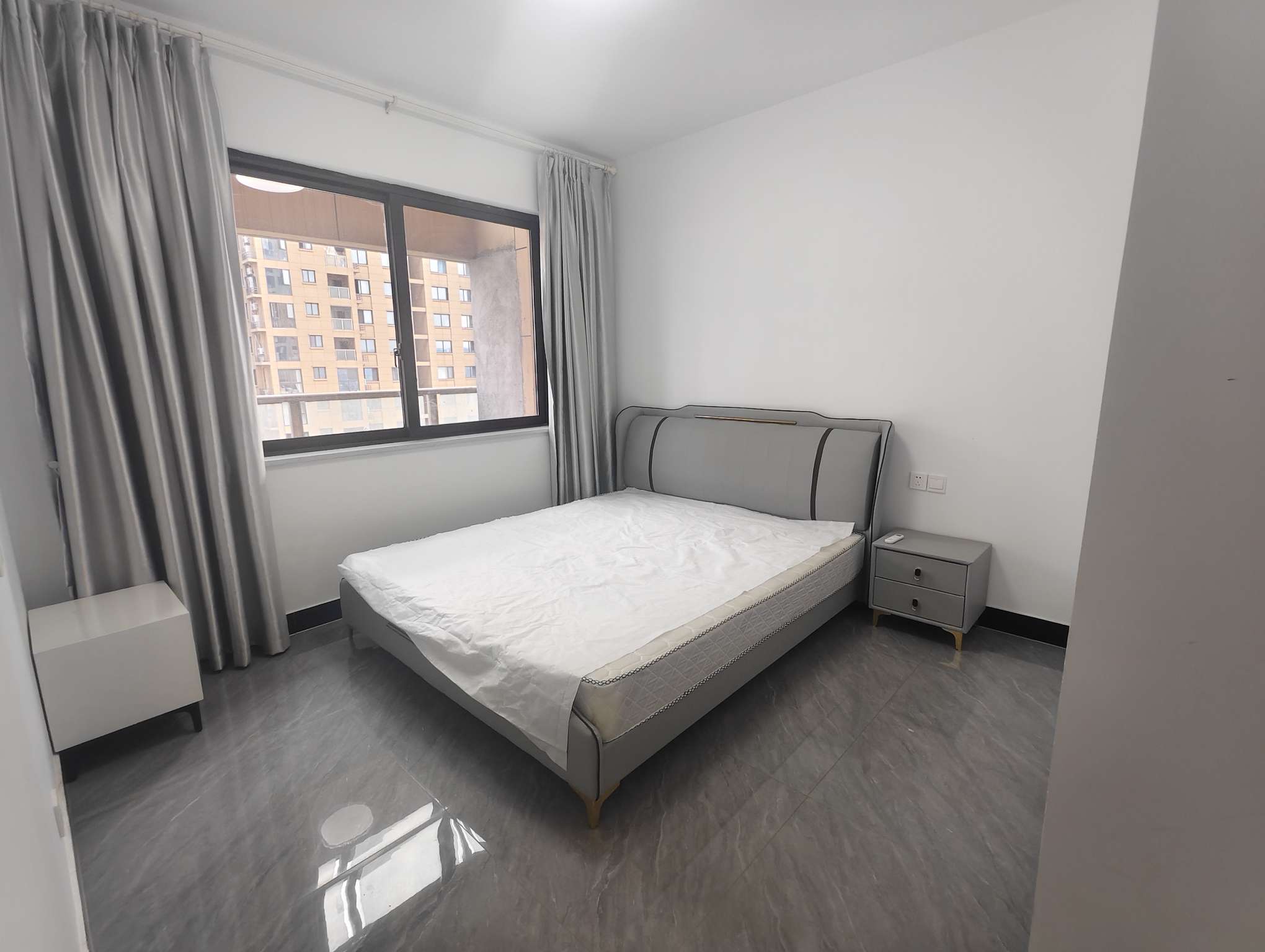 兴隆五区 4室2厅2卫