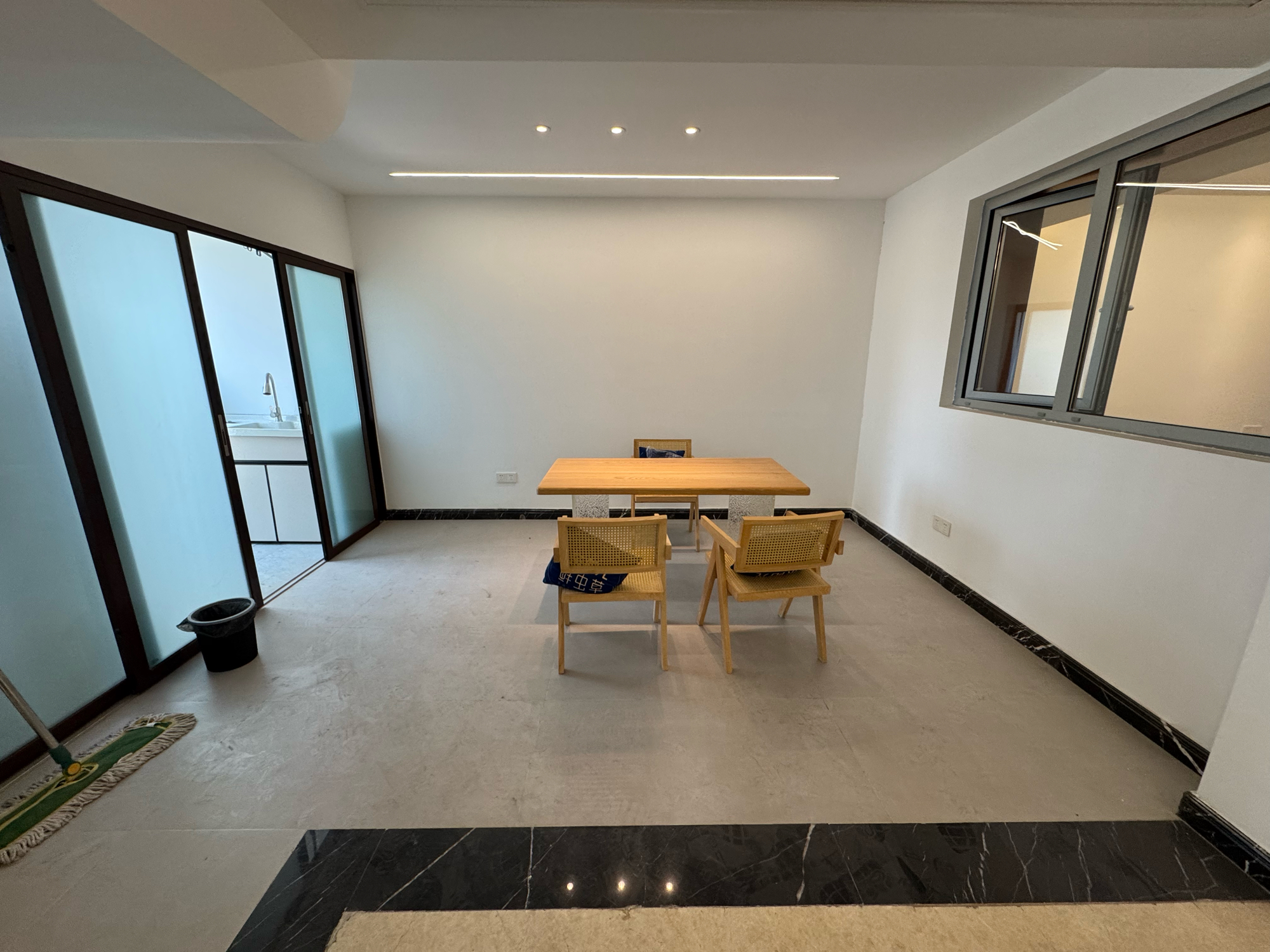 世贸中心 4室2厅3卫