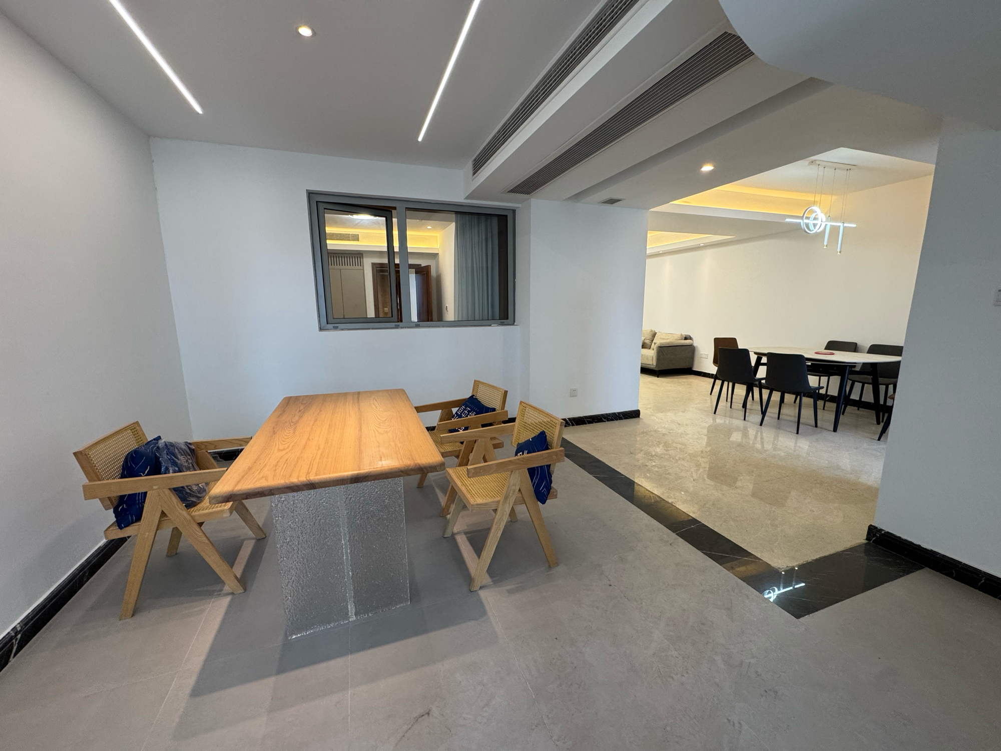 世贸中心 4室2厅3卫