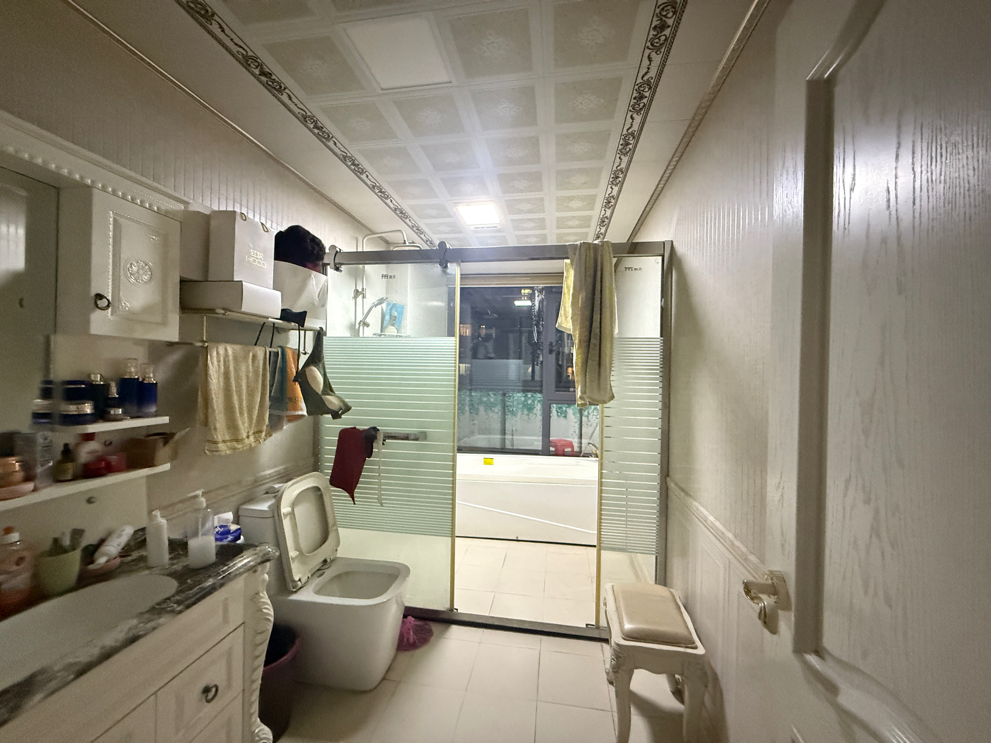 荷塘月色 4室2厅1卫