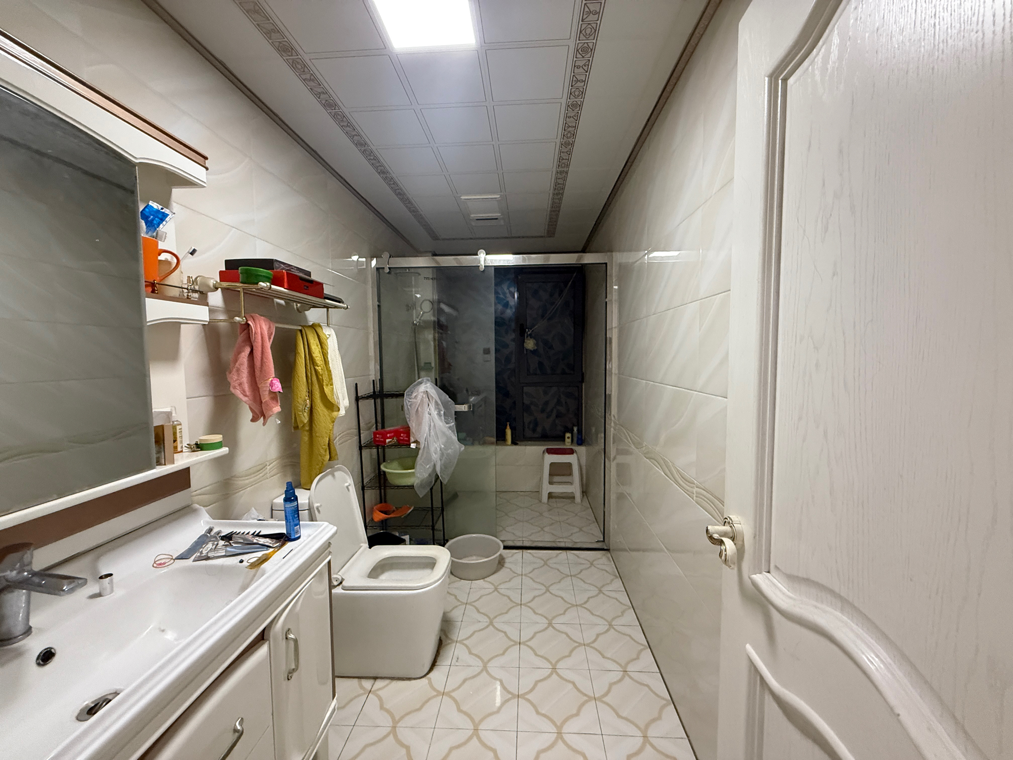 荷塘月色 4室2厅1卫