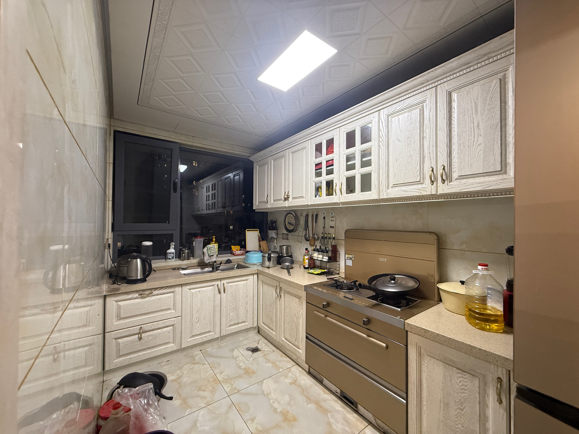 荷塘月色 4室2厅1卫