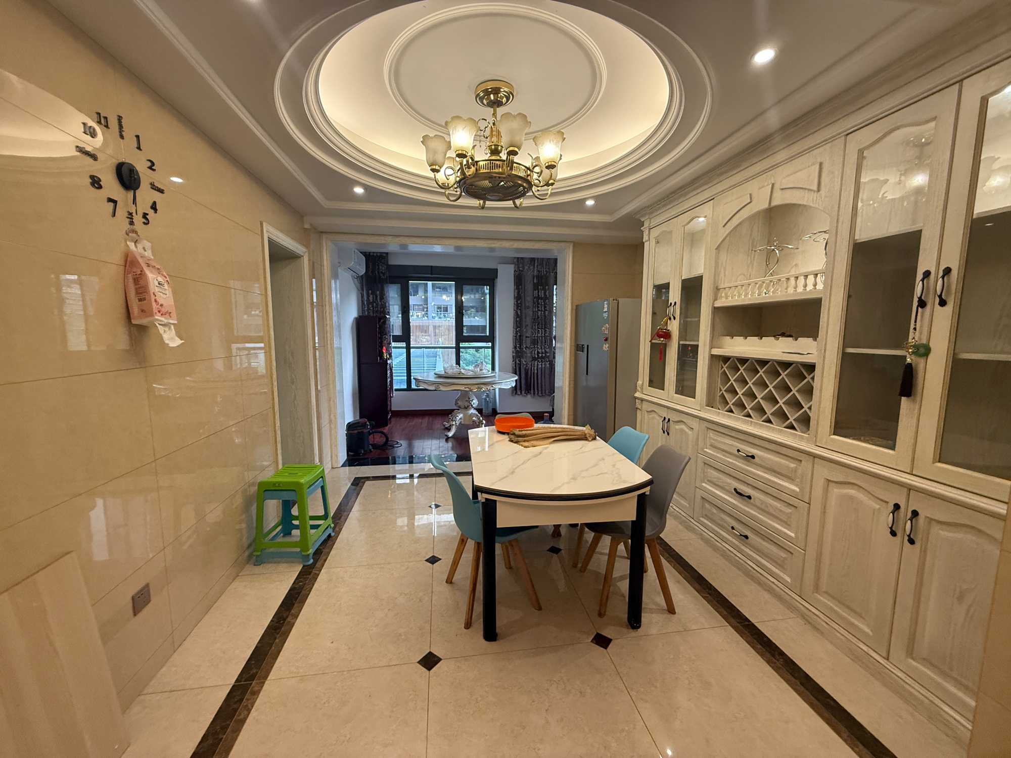 荷塘月色 4室2厅2卫