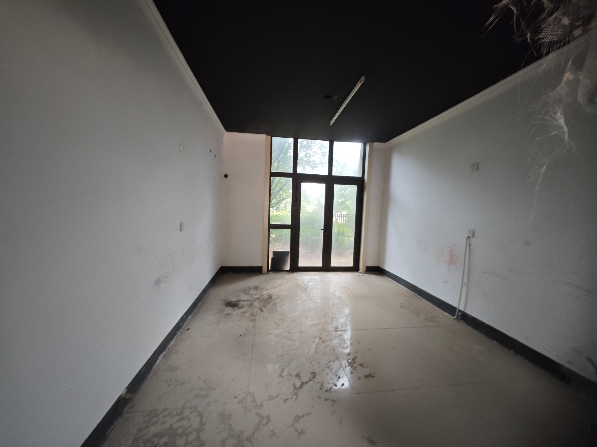 梅湖国际公馆 0室0厅0卫