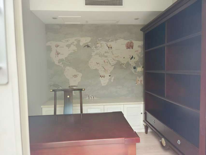 名人花园 4室2厅2卫