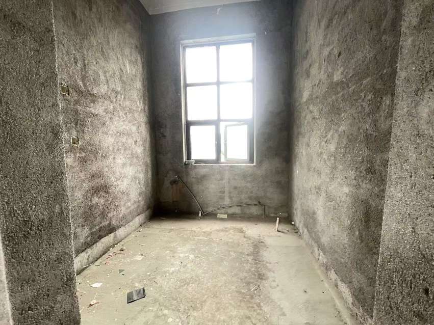 紫荆庄园三期 3室2厅2卫