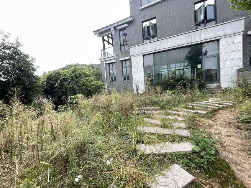 紫荆庄园三期 3室2厅2卫