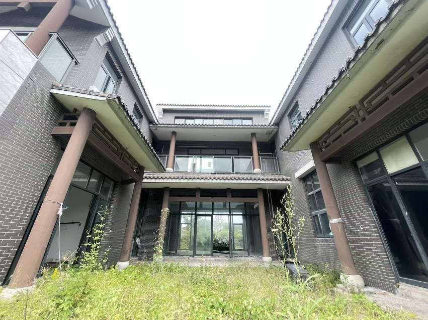 紫荆庄园三期 3室2厅2卫