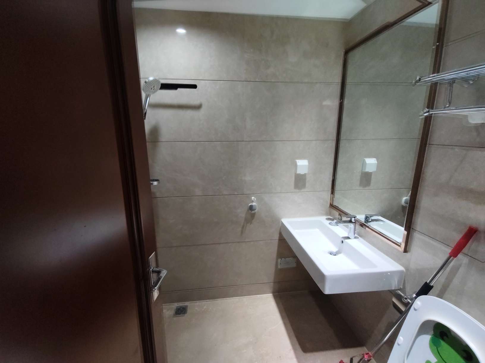 世贸中心 3室2厅2卫