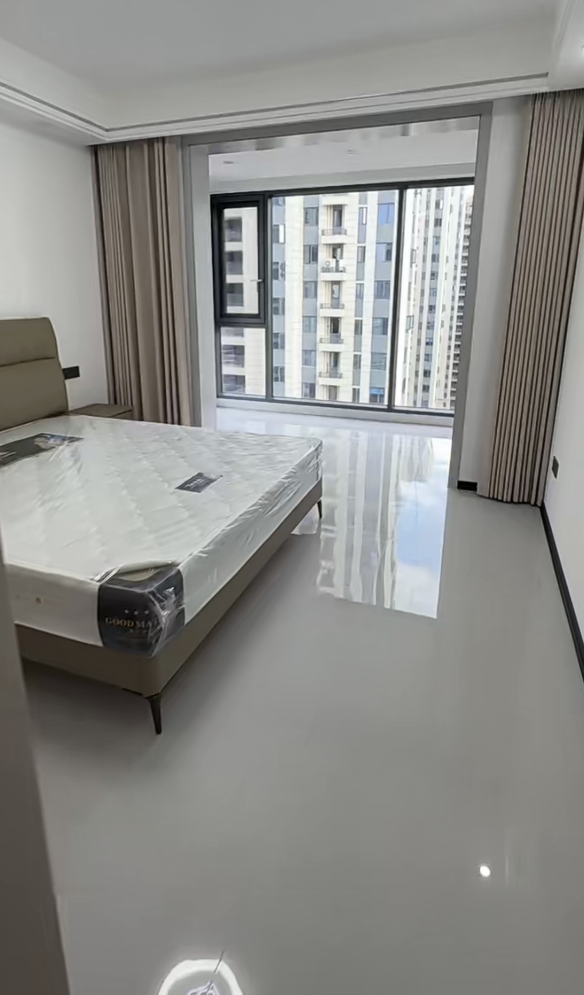 江锦花园 4室2厅2卫