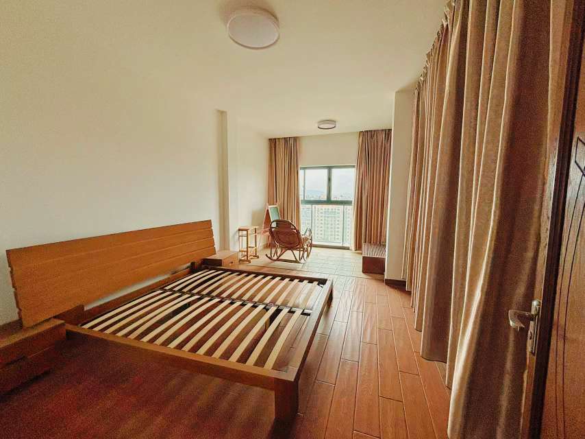 城市花园(套房) 4室2厅2卫