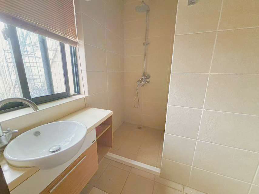 城市花园(套房) 4室2厅2卫