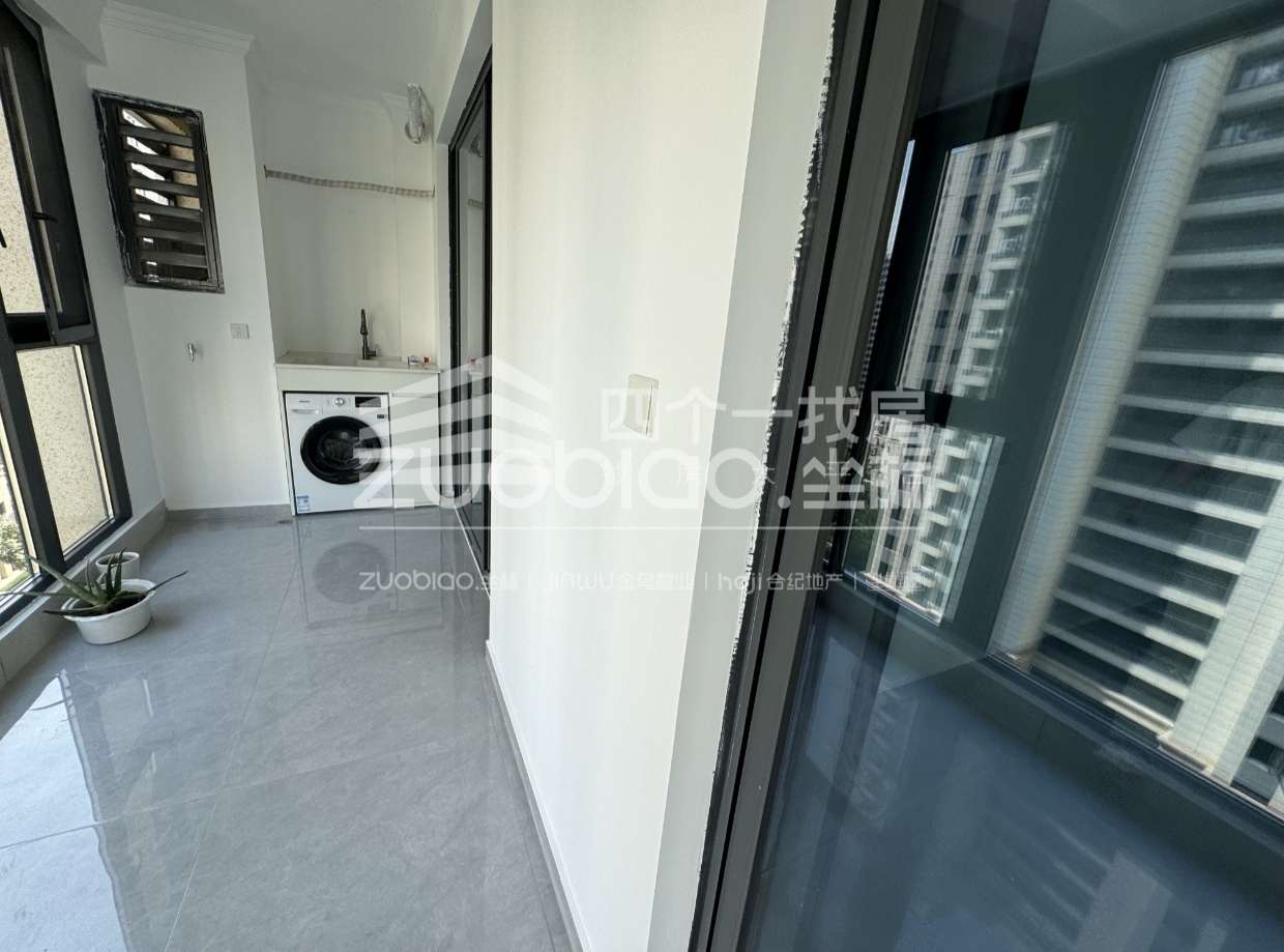 江锦花园 4室2厅2卫