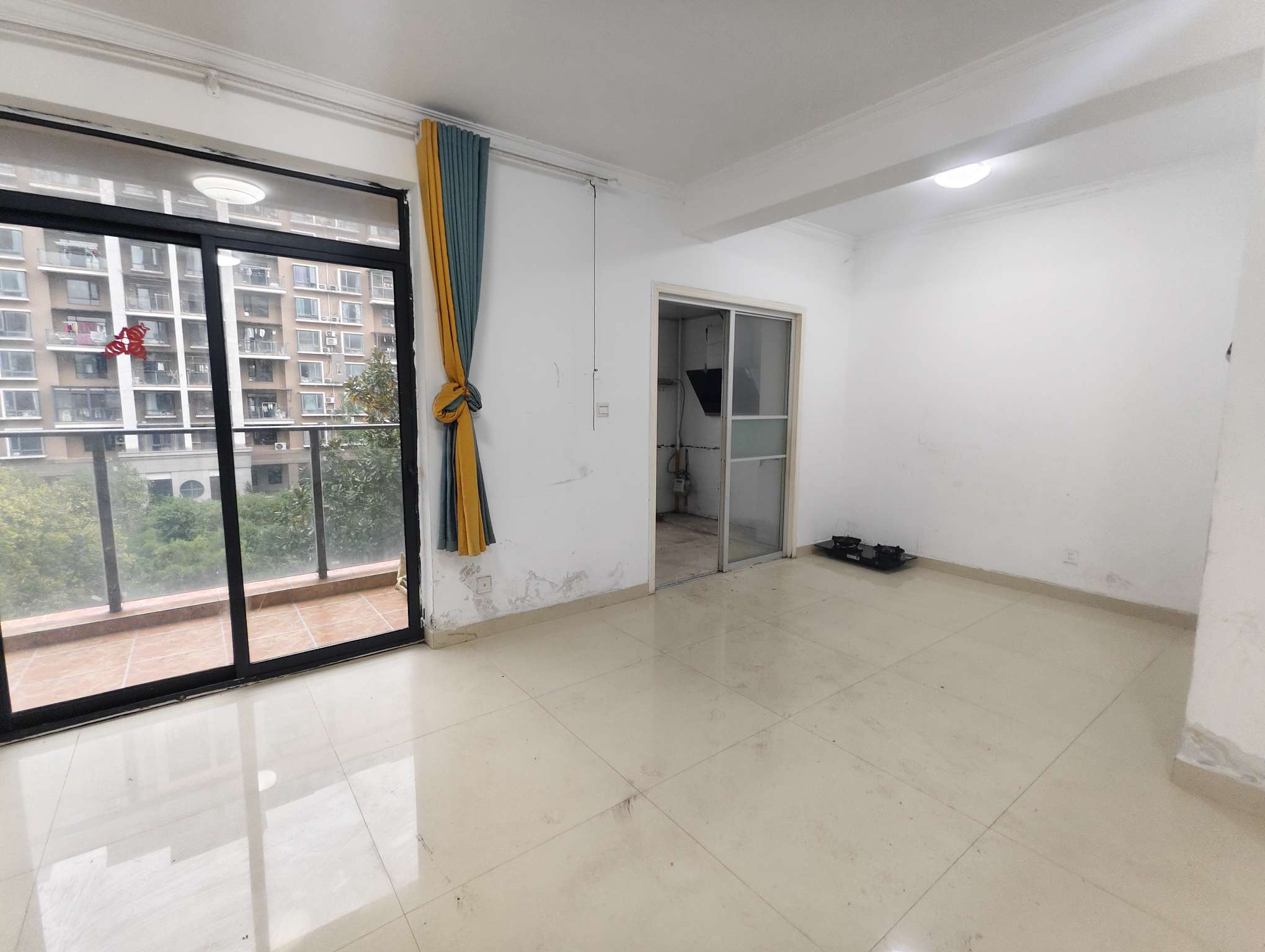 荷塘雅居 3室1厅1卫