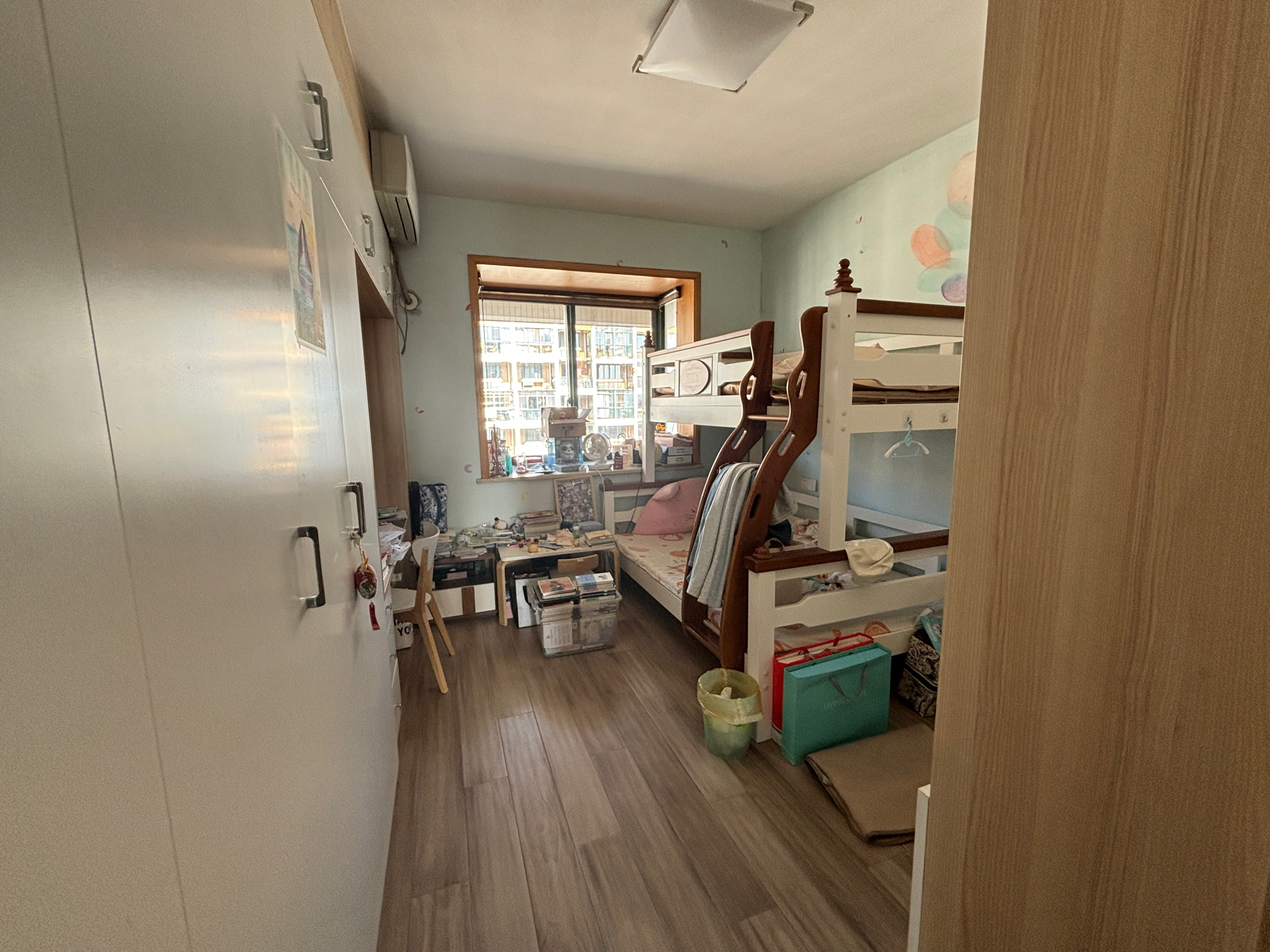 名人花园 3室2厅2卫