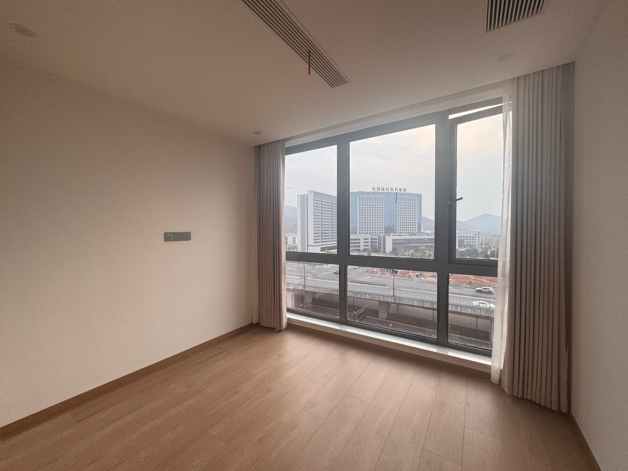 绿城桃花源 4室2厅2卫