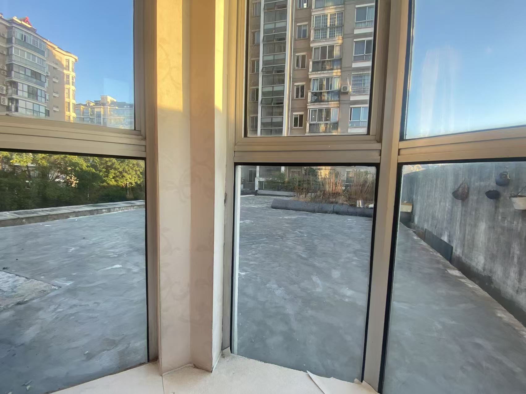 银河湾 3室2厅2卫