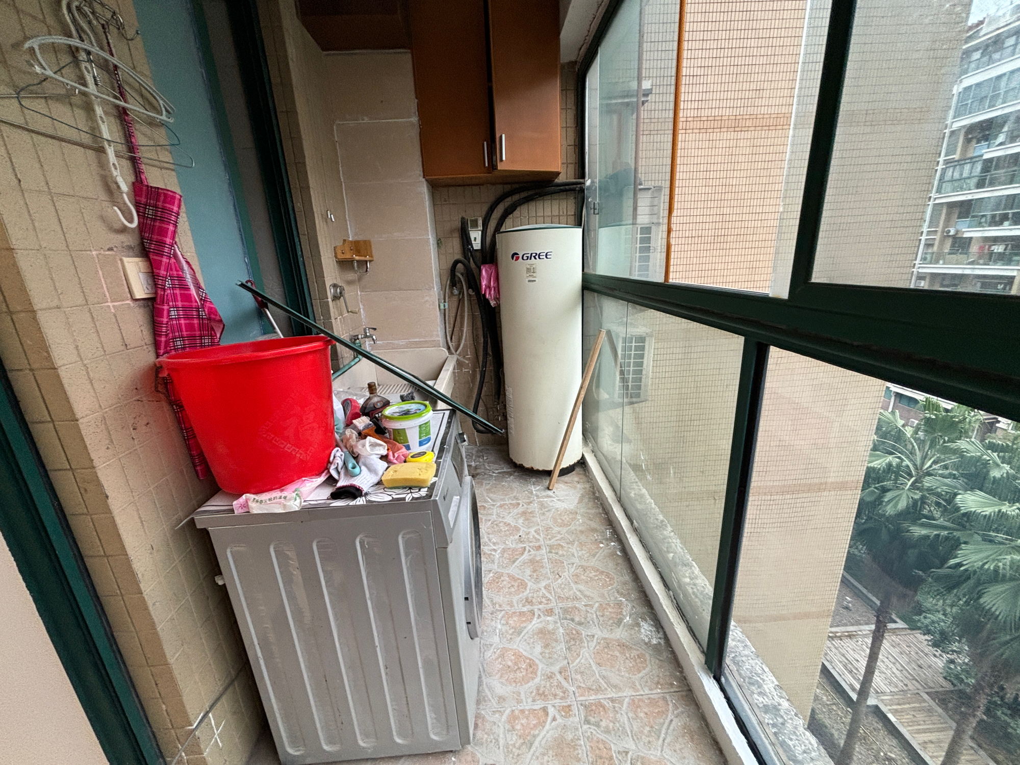 国际村 3室2厅2卫