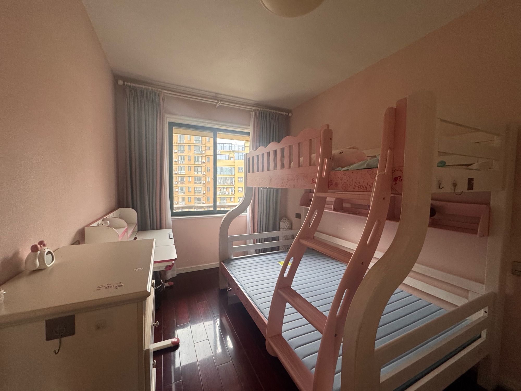 大都置业 4室2厅2卫