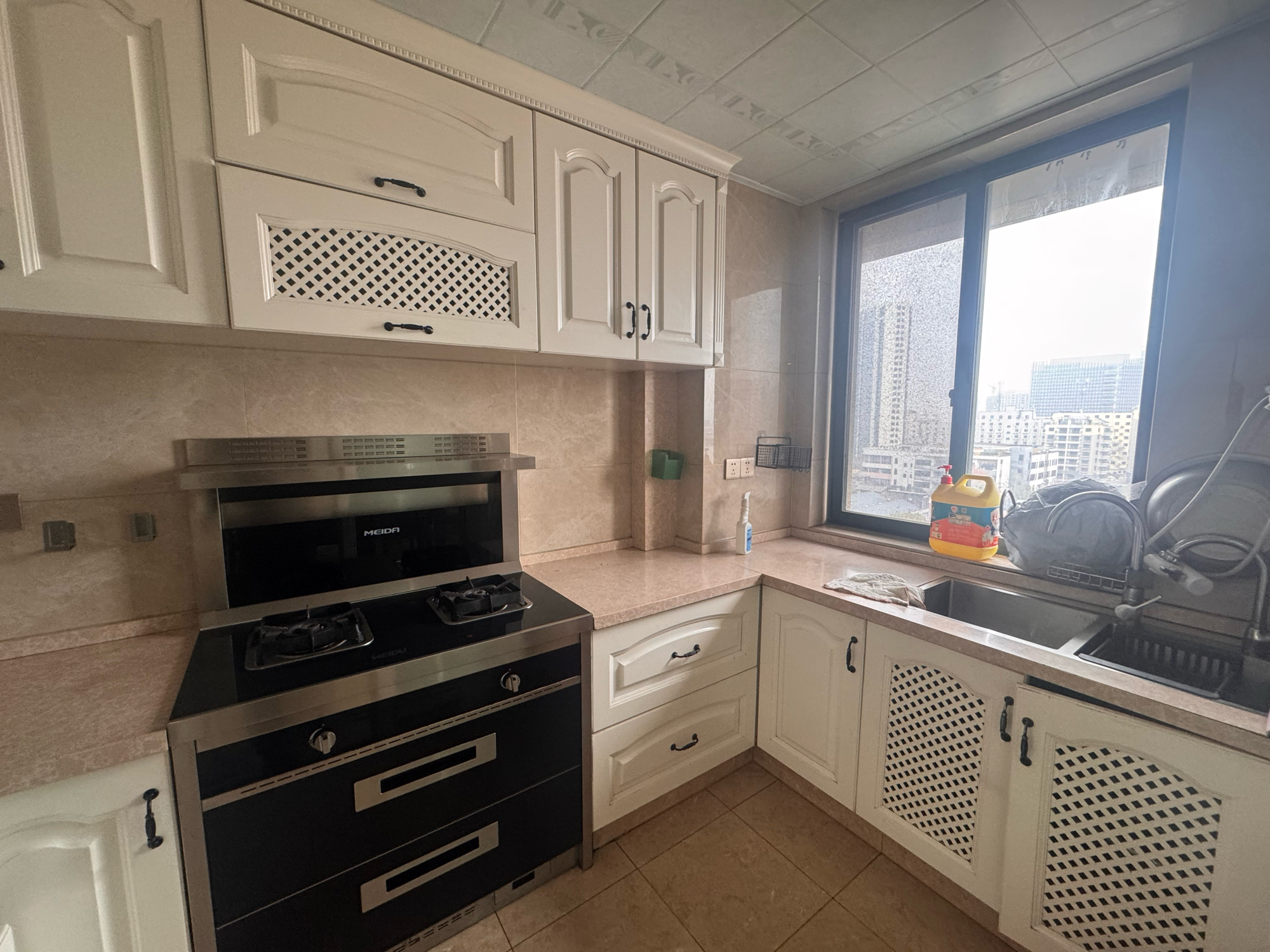 大都置业 4室2厅2卫