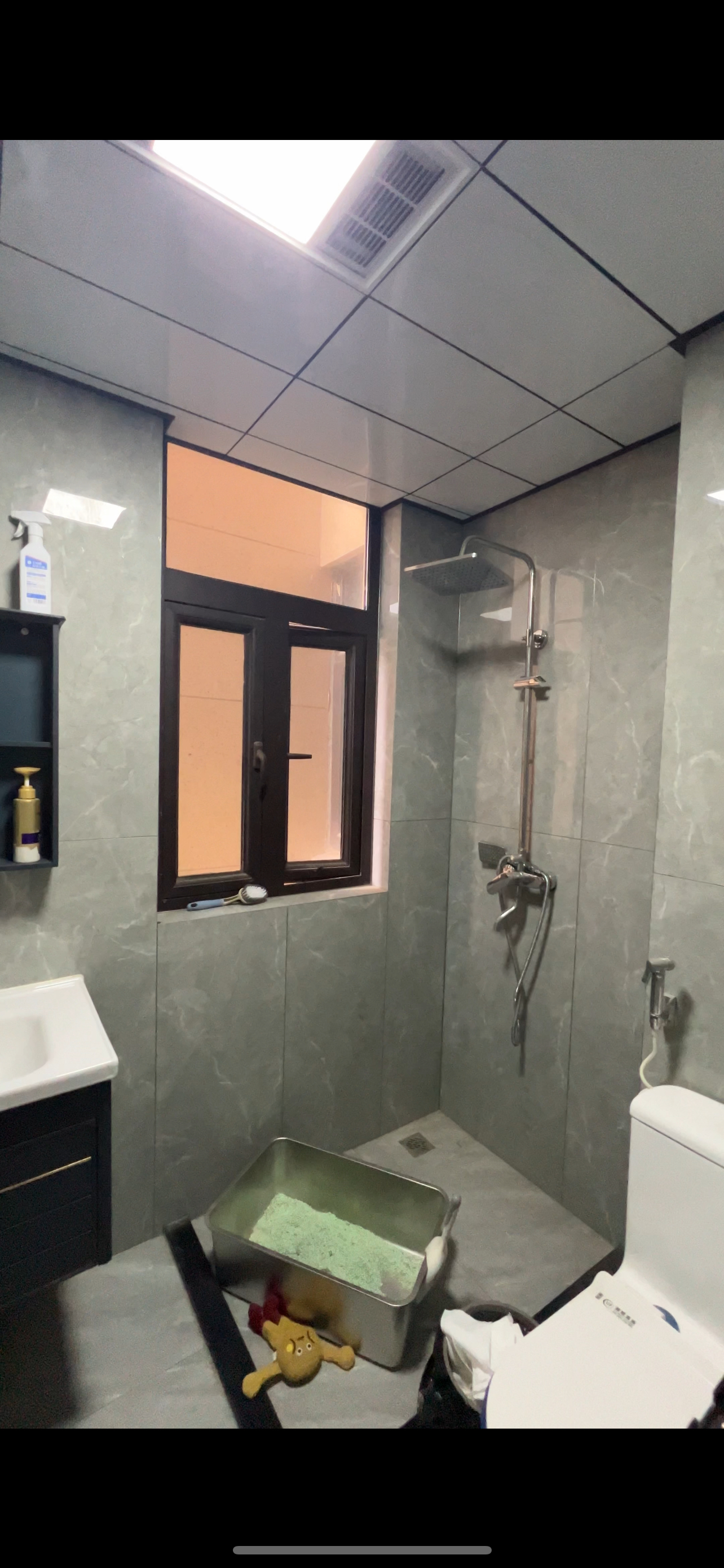 群英三区 3室2厅2卫