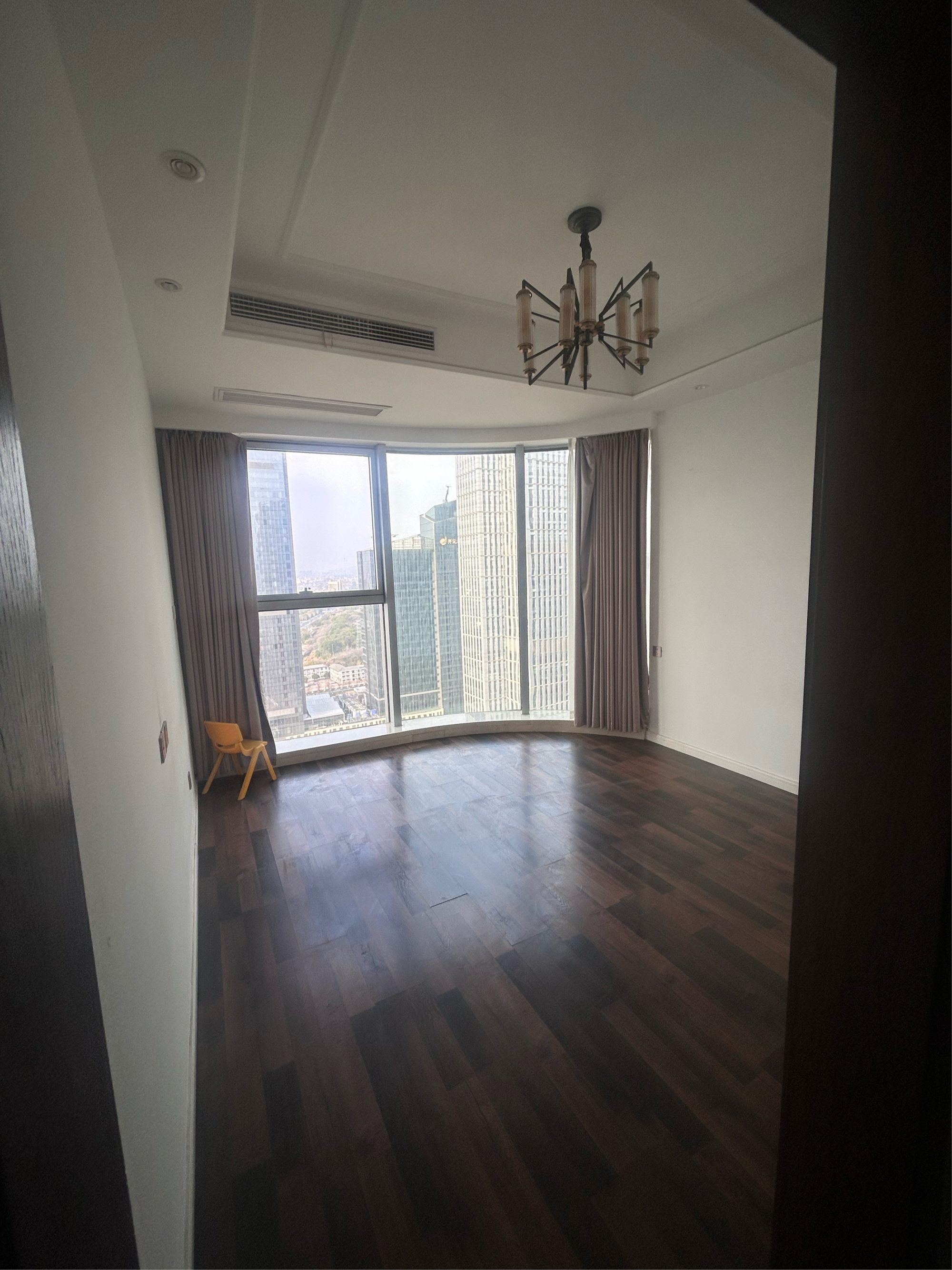 世贸中心 0室0厅0卫