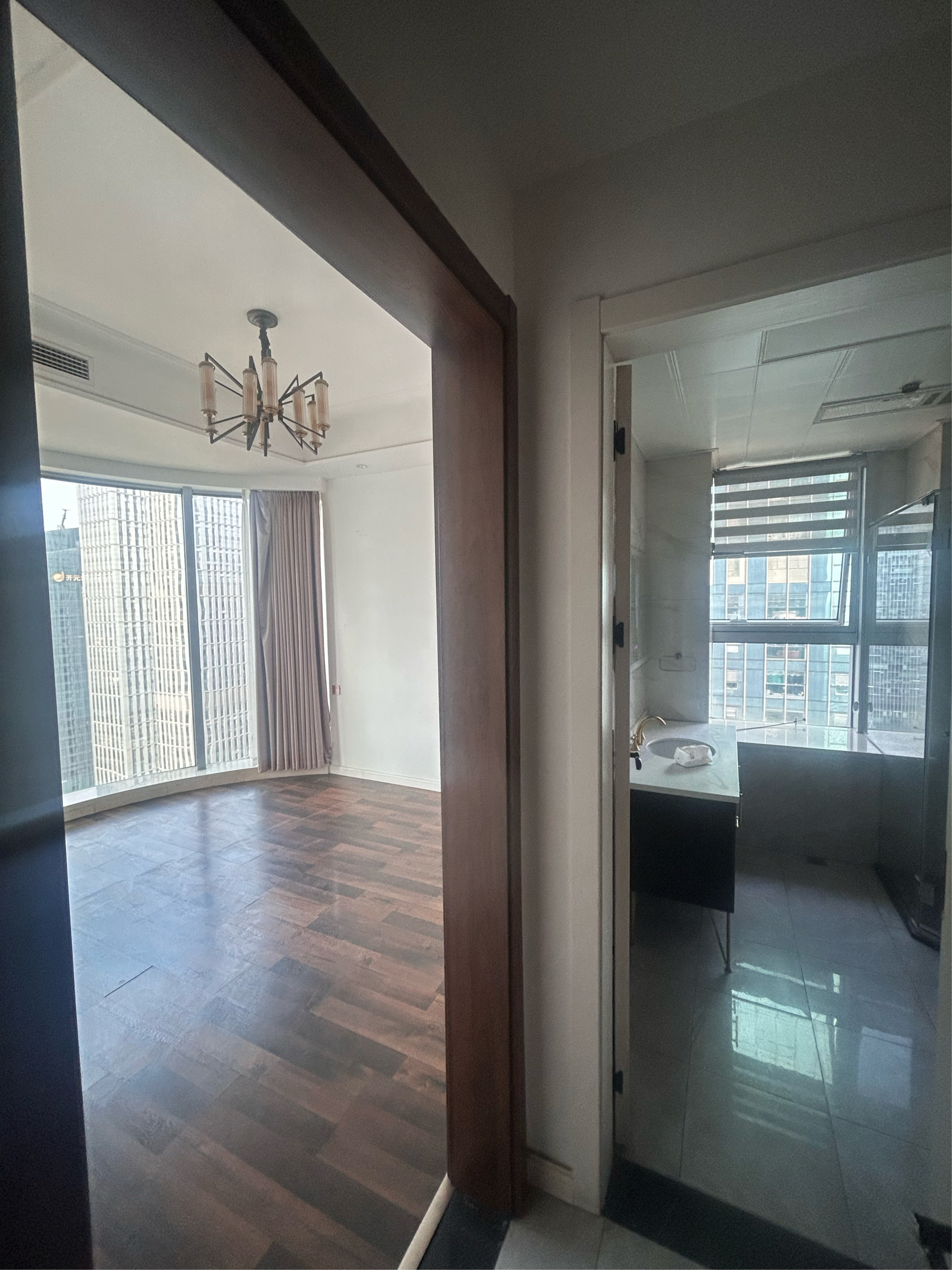 世贸中心 0室0厅0卫