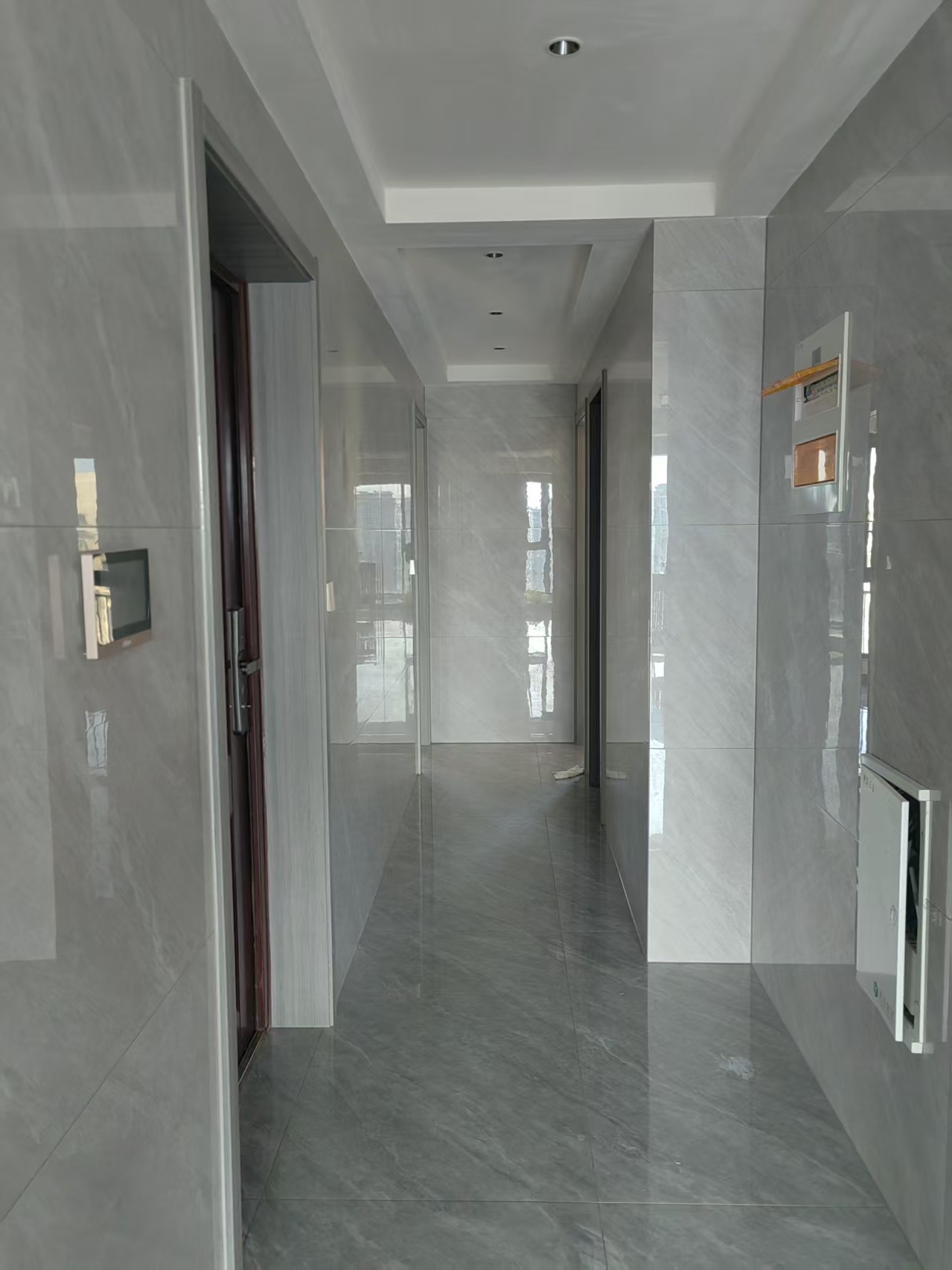 群英三区 3室1厅2卫