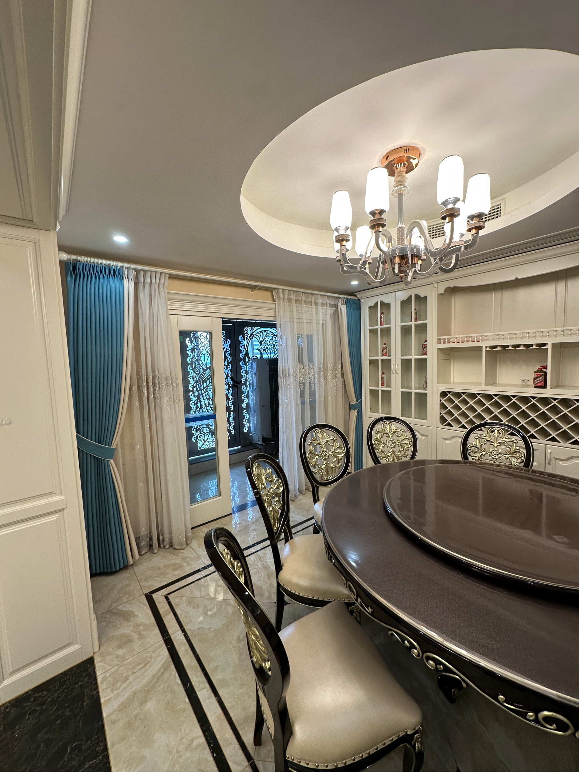 世贸中心 3室2厅1卫