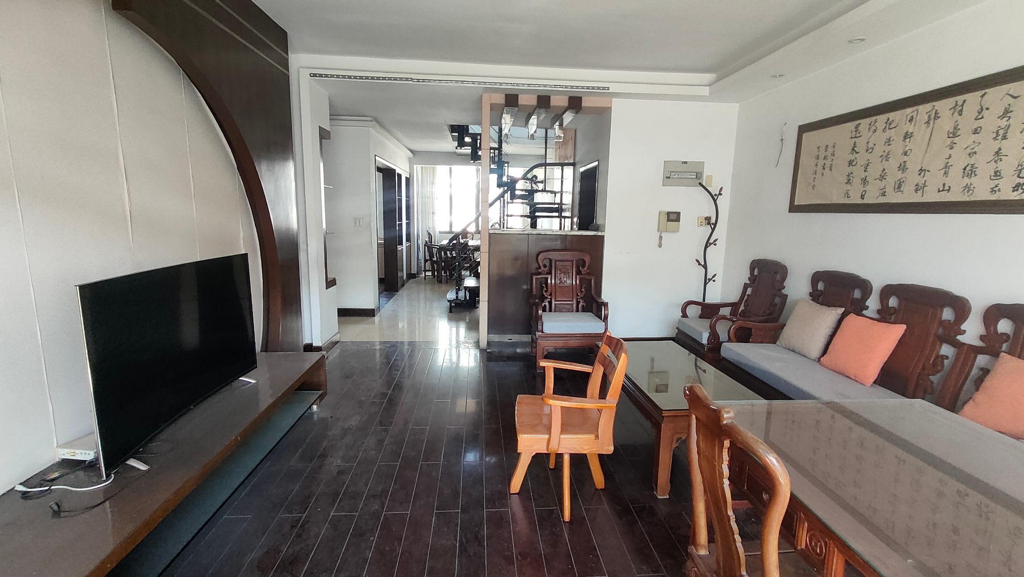 锦都豪苑 6室2厅3卫