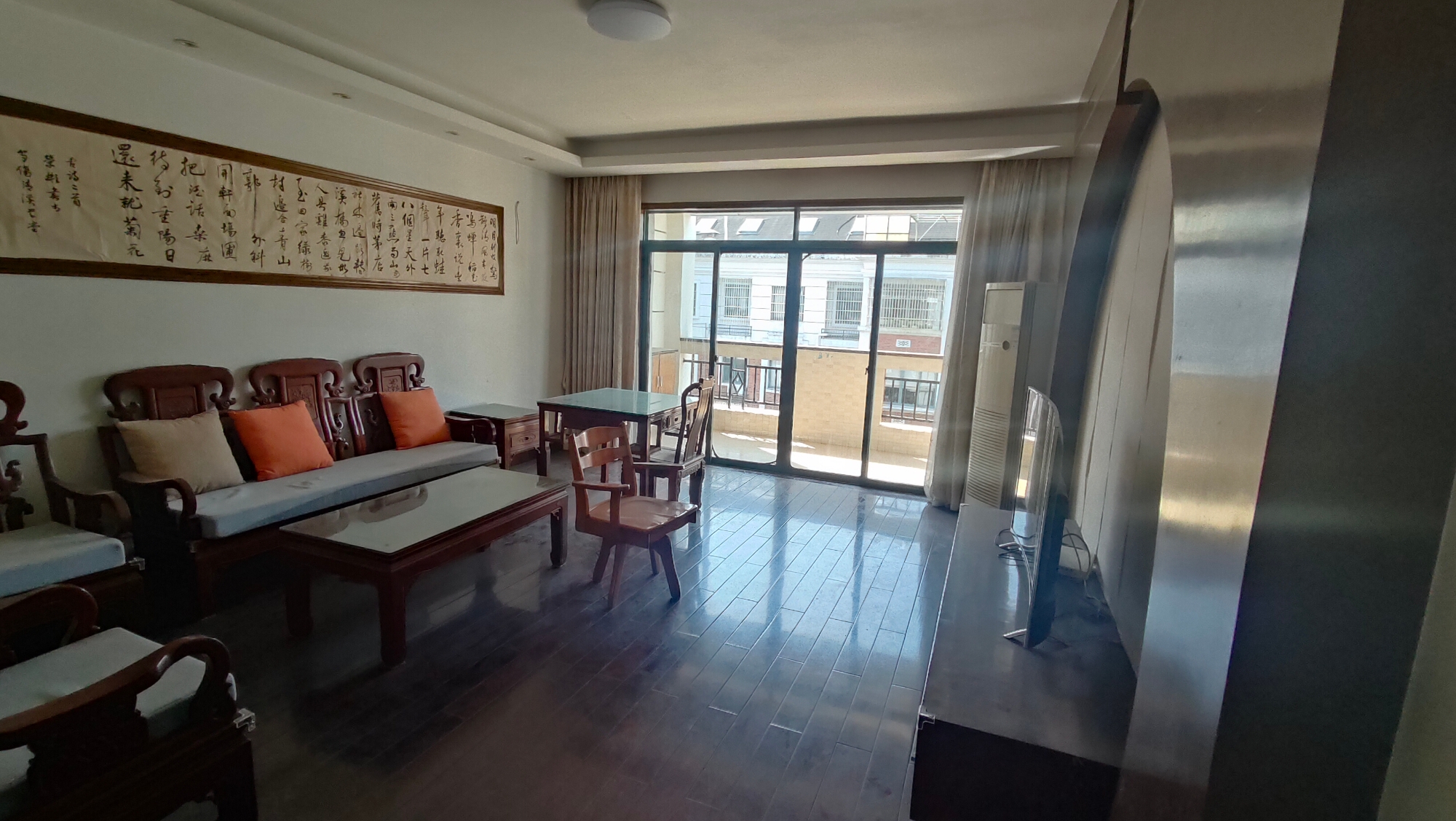 锦都豪苑 6室2厅3卫