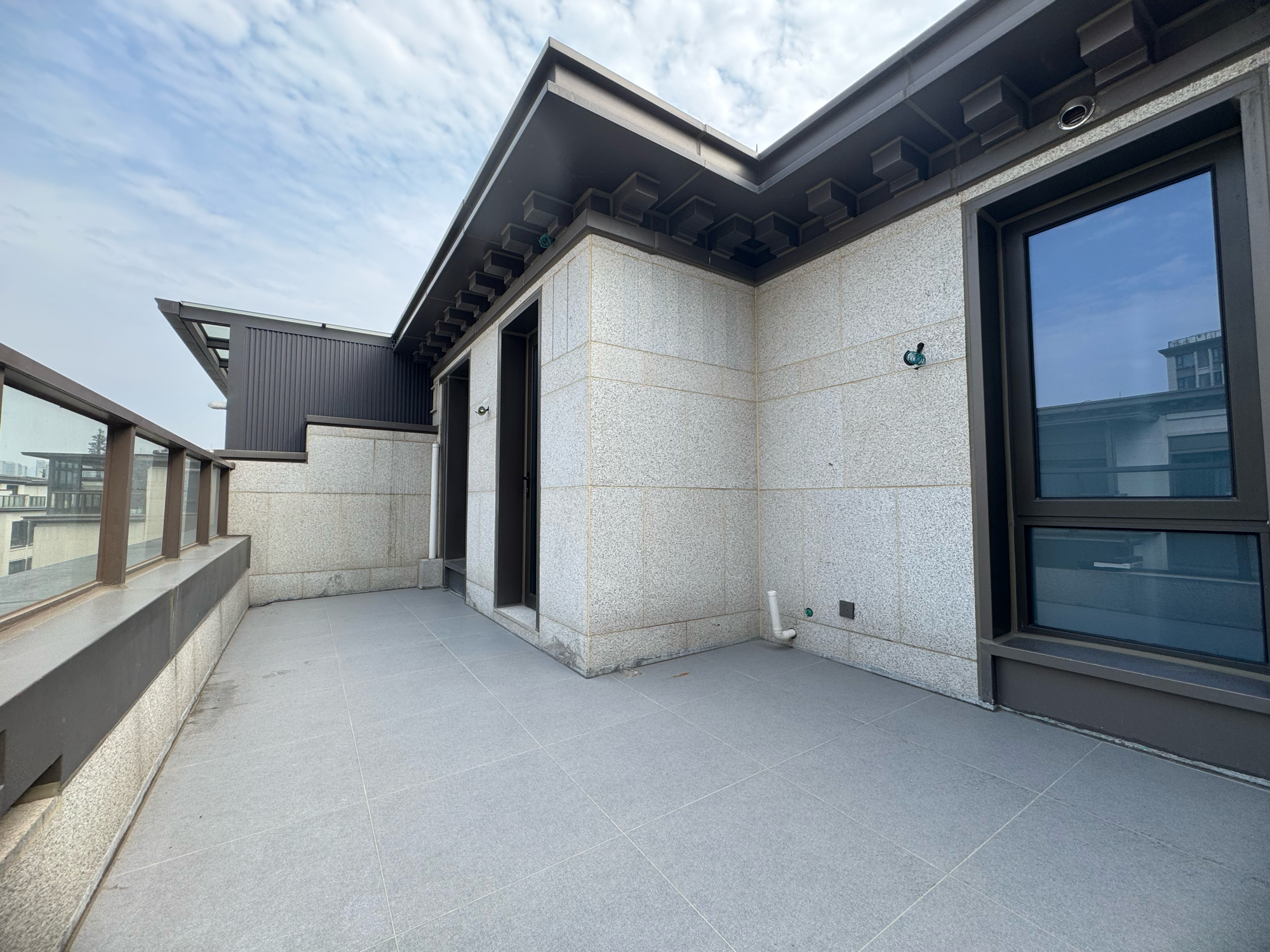 西江悦府 5室2厅3卫