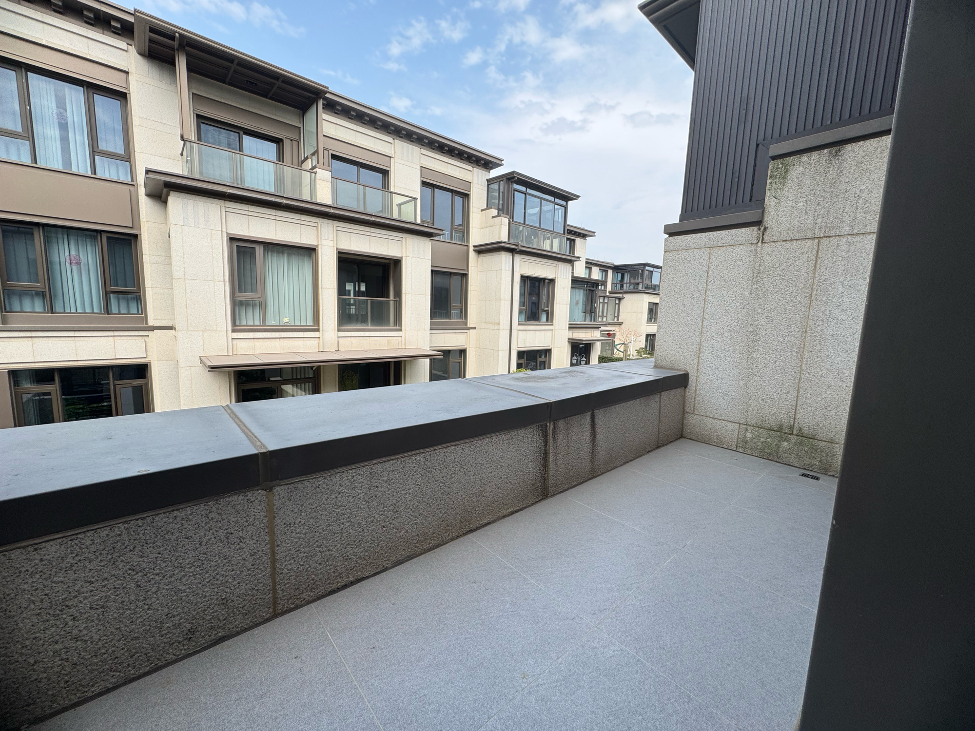 西江悦府 5室2厅3卫