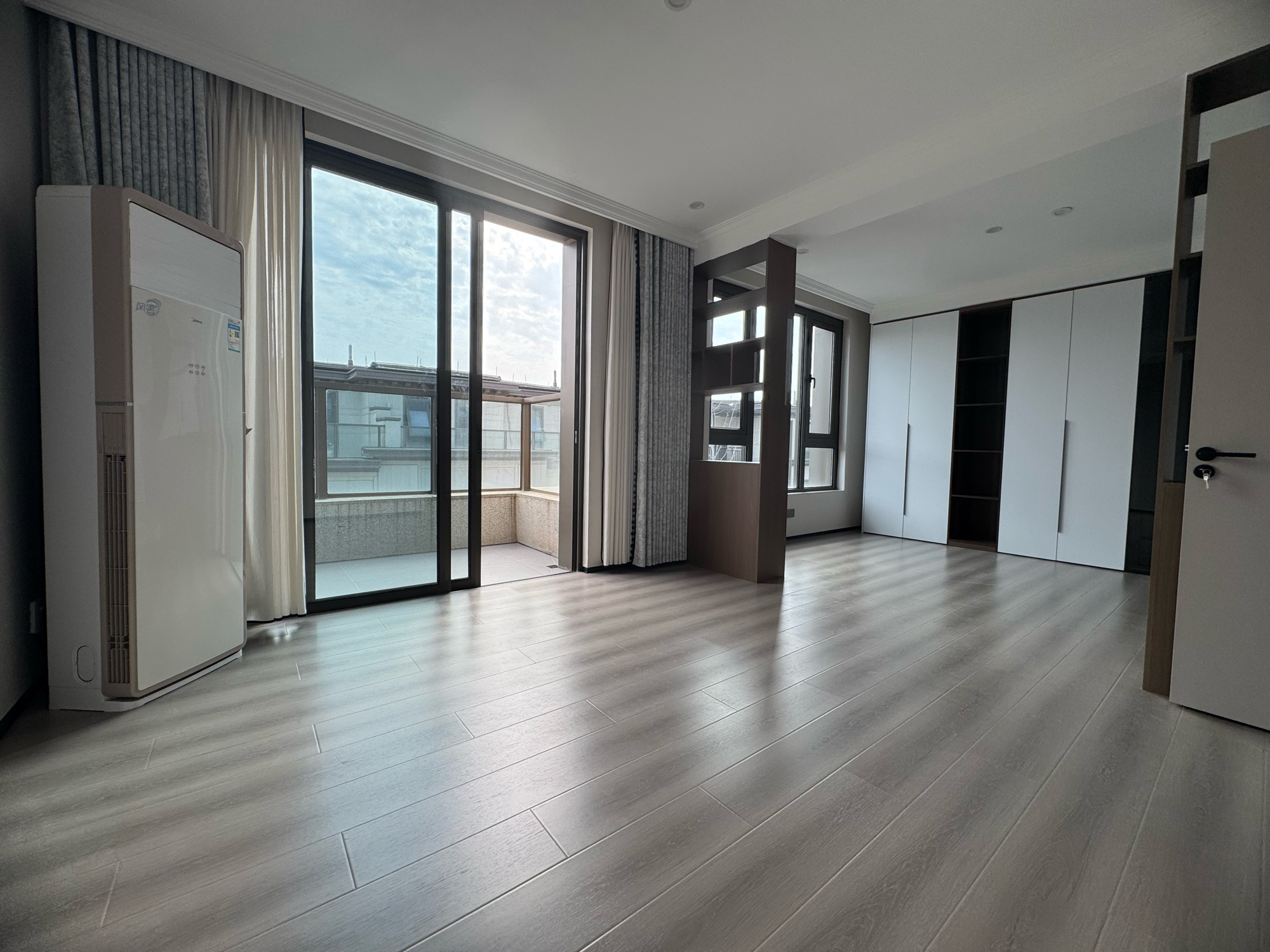 西江悦府 5室2厅3卫