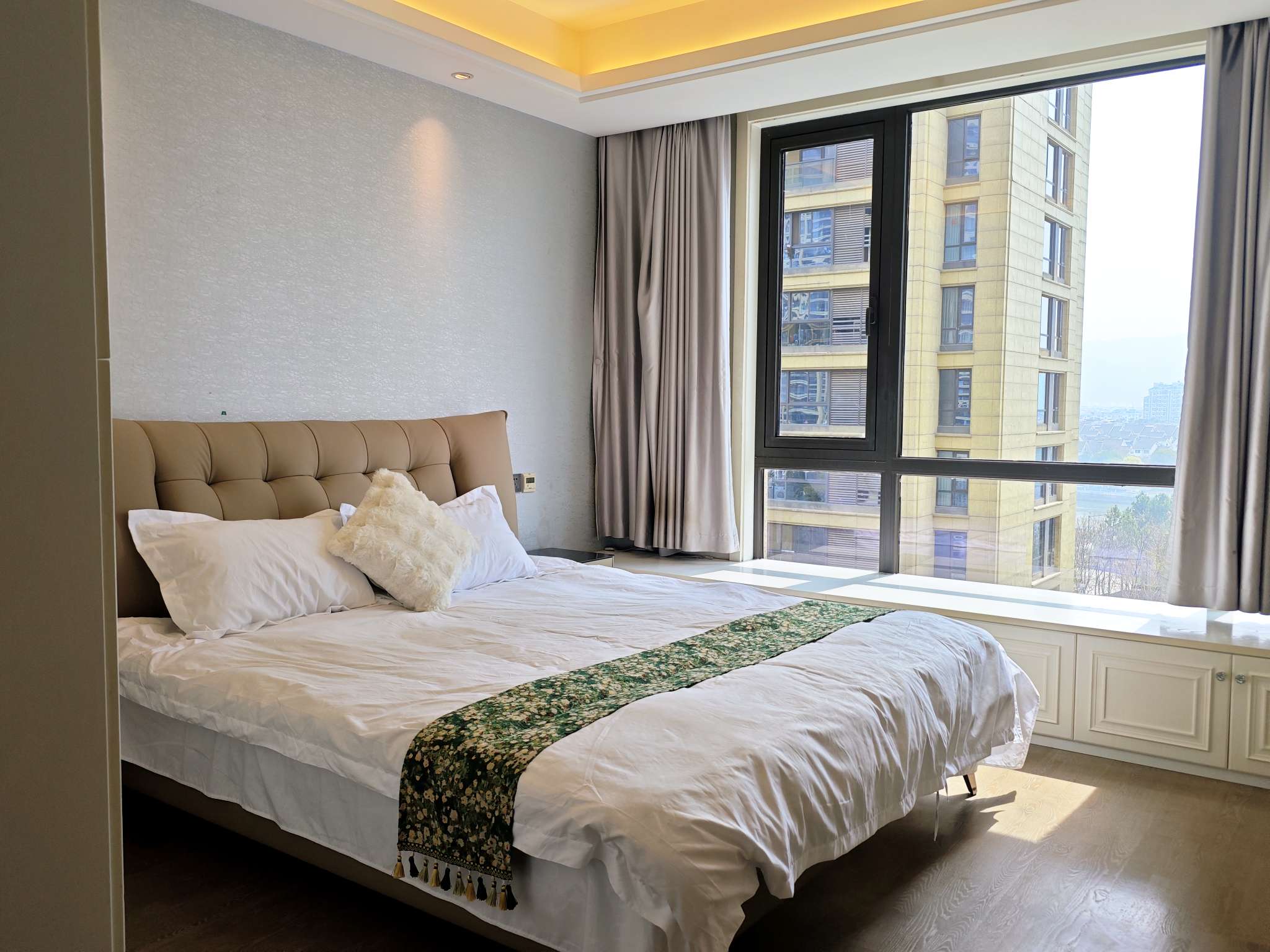 绿城玫瑰园 4室2厅2卫