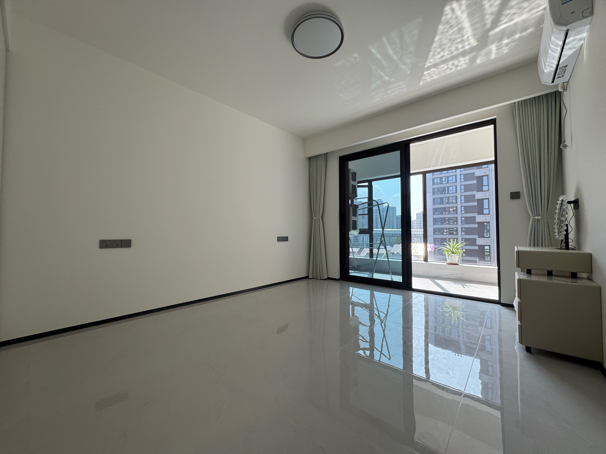 建设悦府 2室2厅2卫