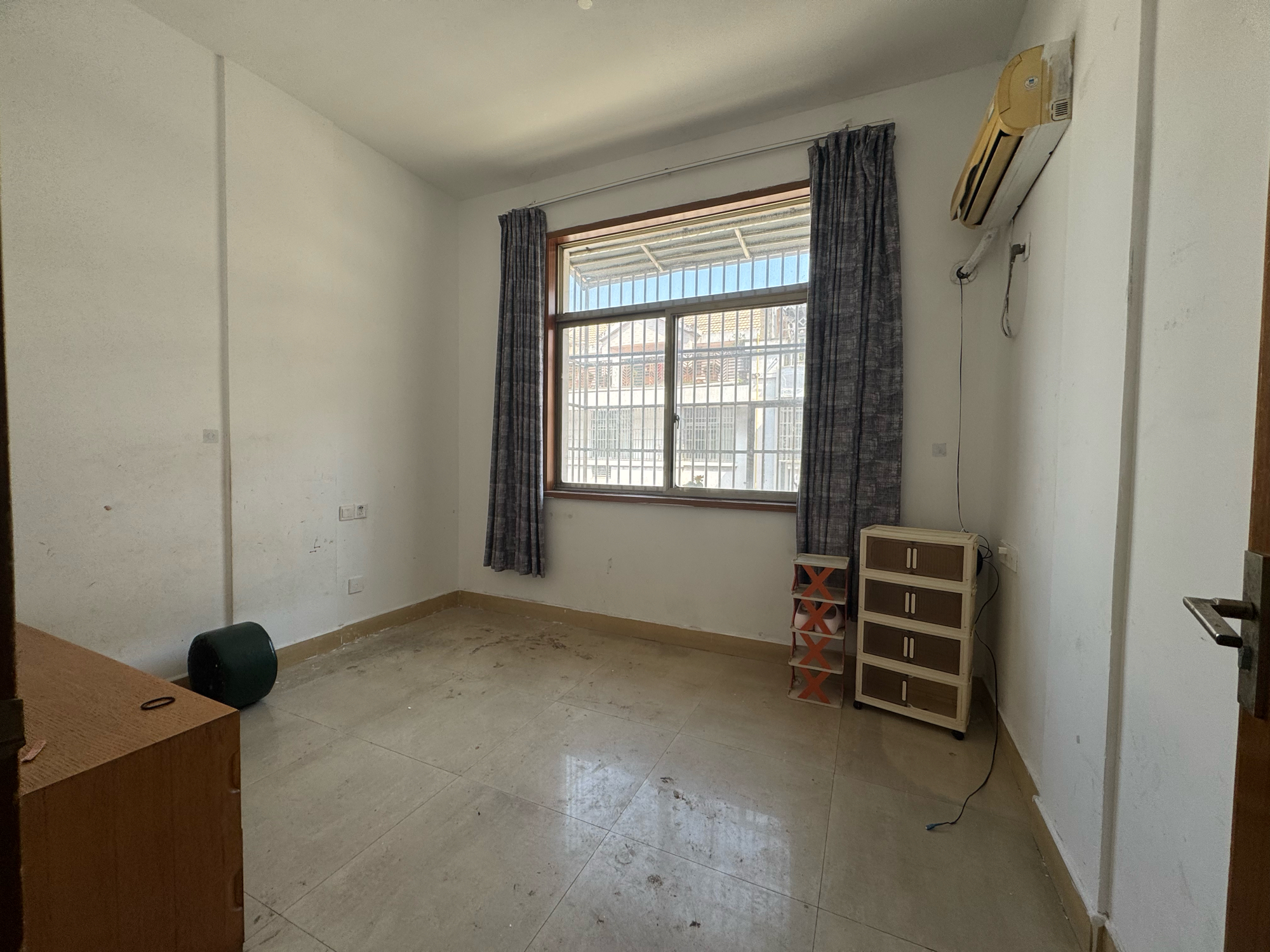 建设二村 6室2厅4卫