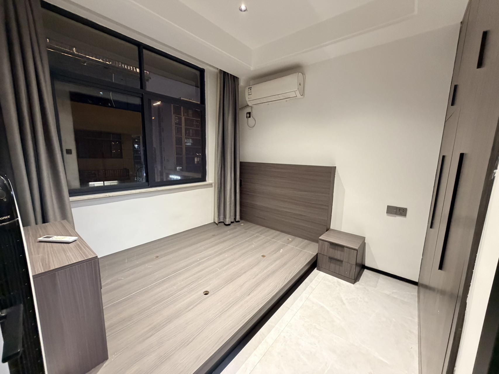 小三里塘 2室1厅1卫