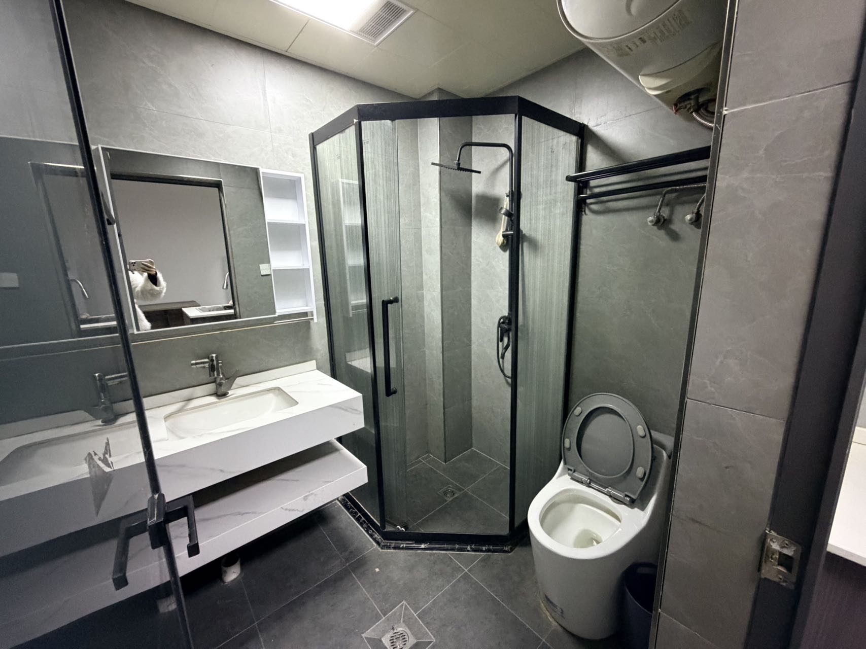 小三里塘 2室1厅1卫