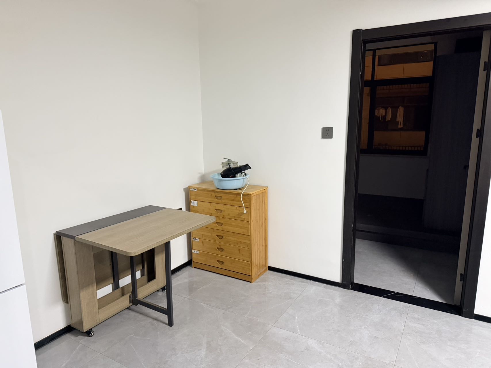 小三里塘 2室1厅1卫