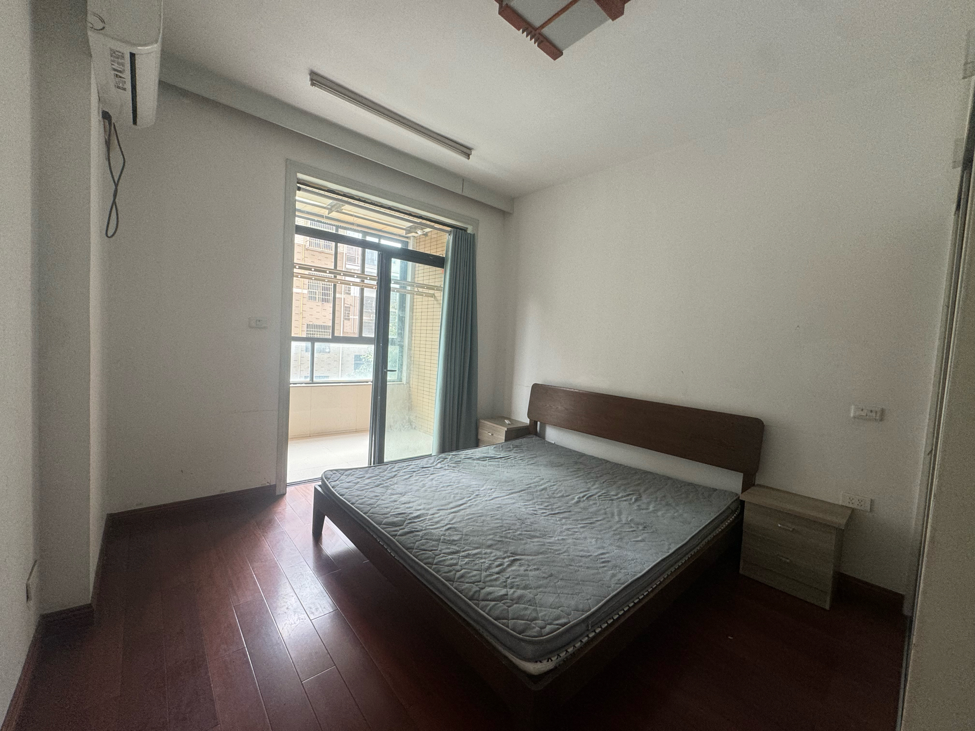 荷塘雅居 3室2厅1卫