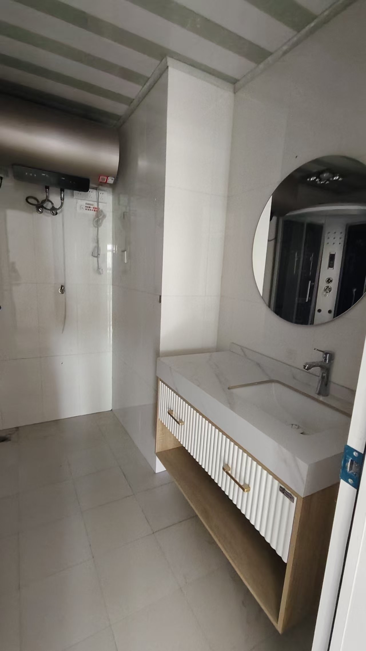 银河湾 4室2厅2卫