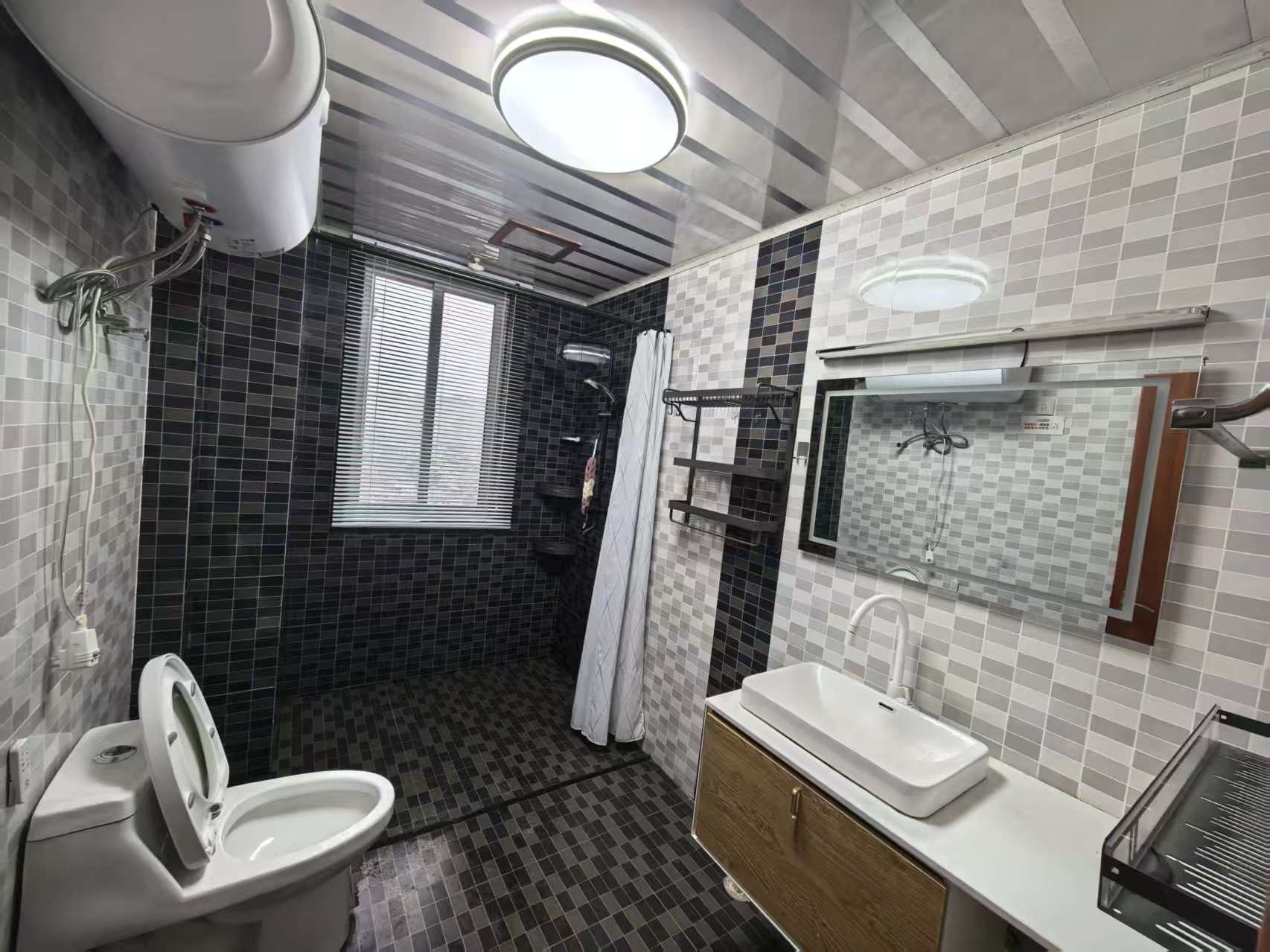 银河湾 4室2厅2卫