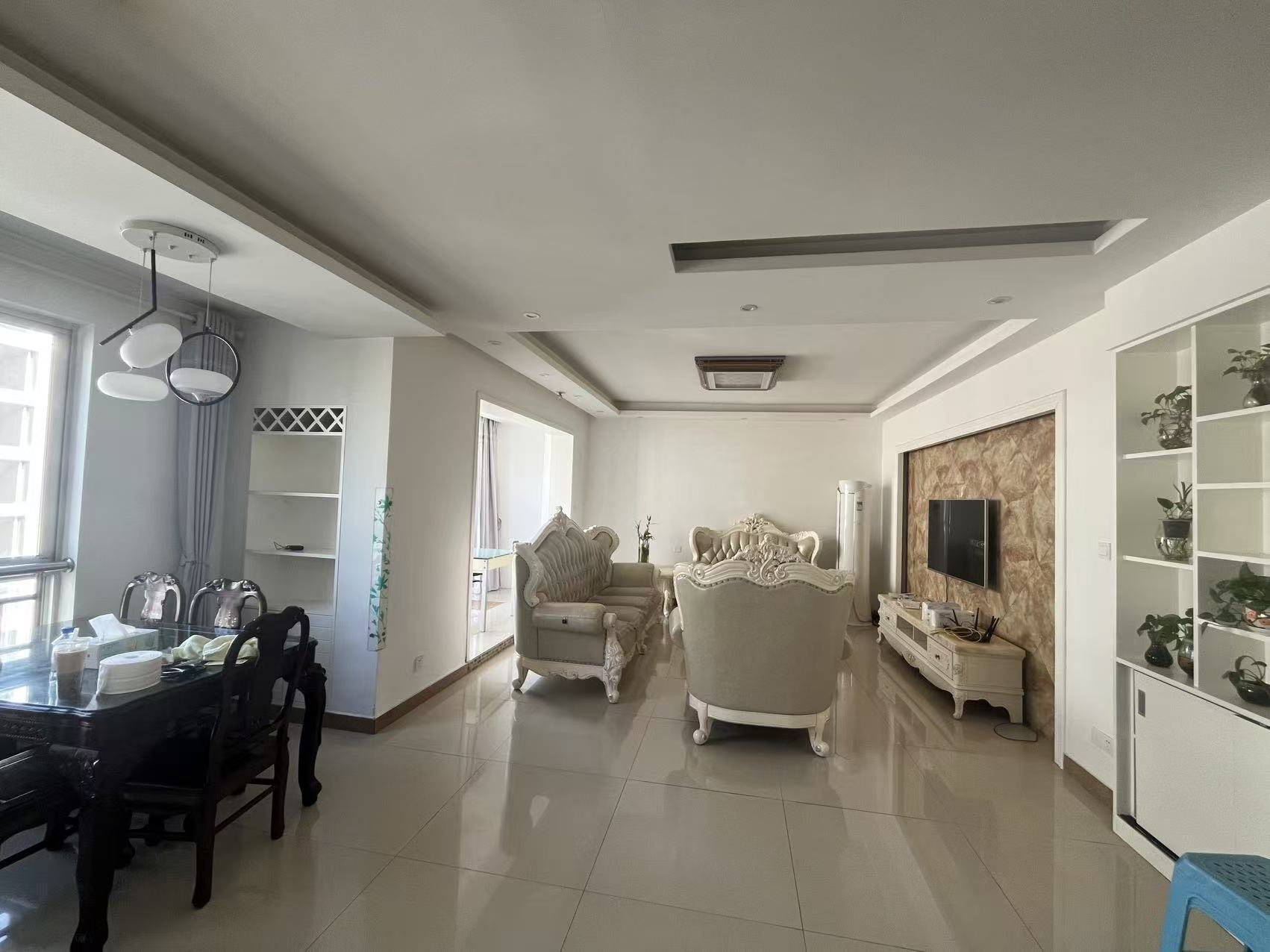 银河湾 3室2厅2卫