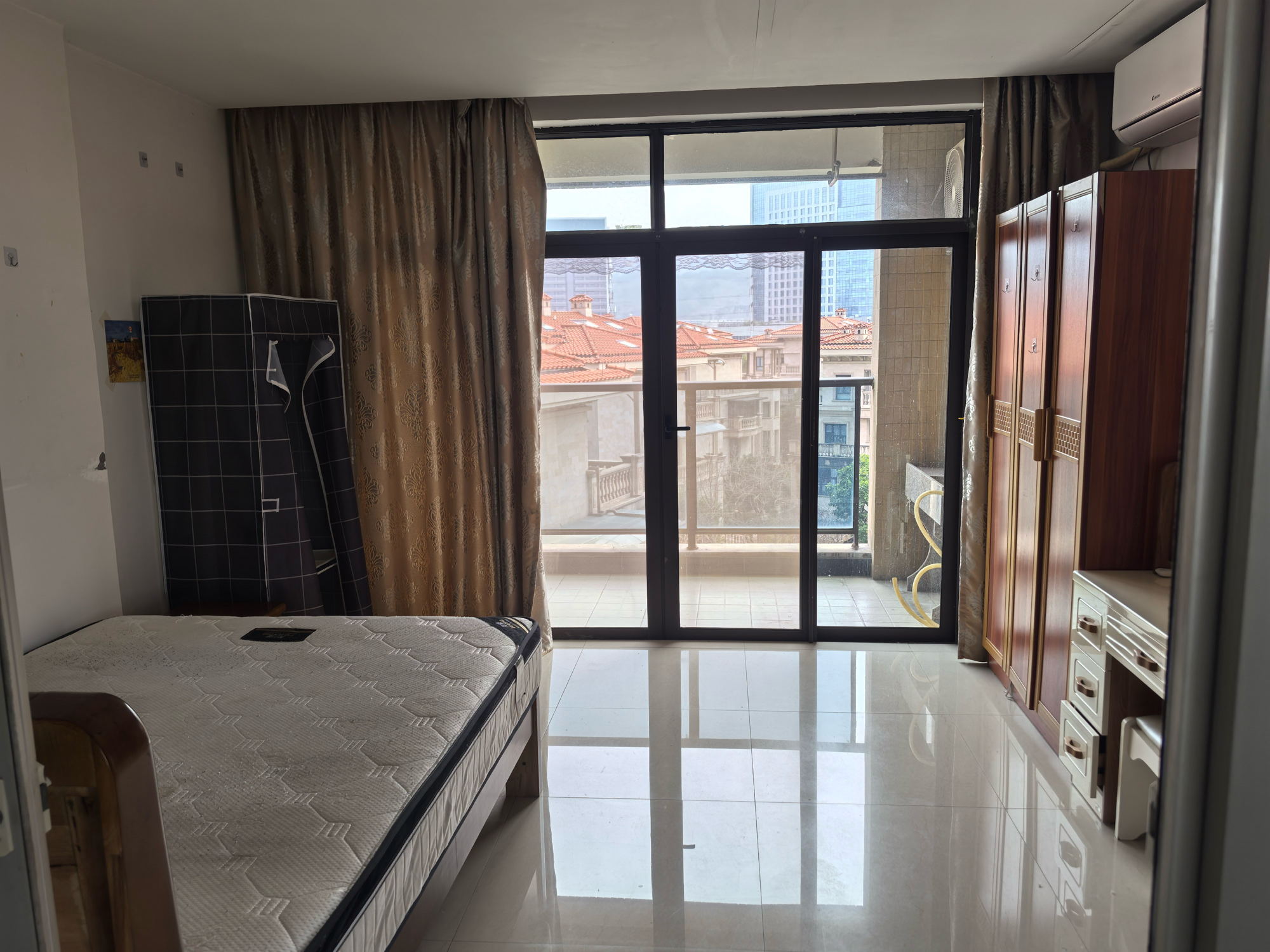 星辰广场(春晓美墅) 1室1厅1卫