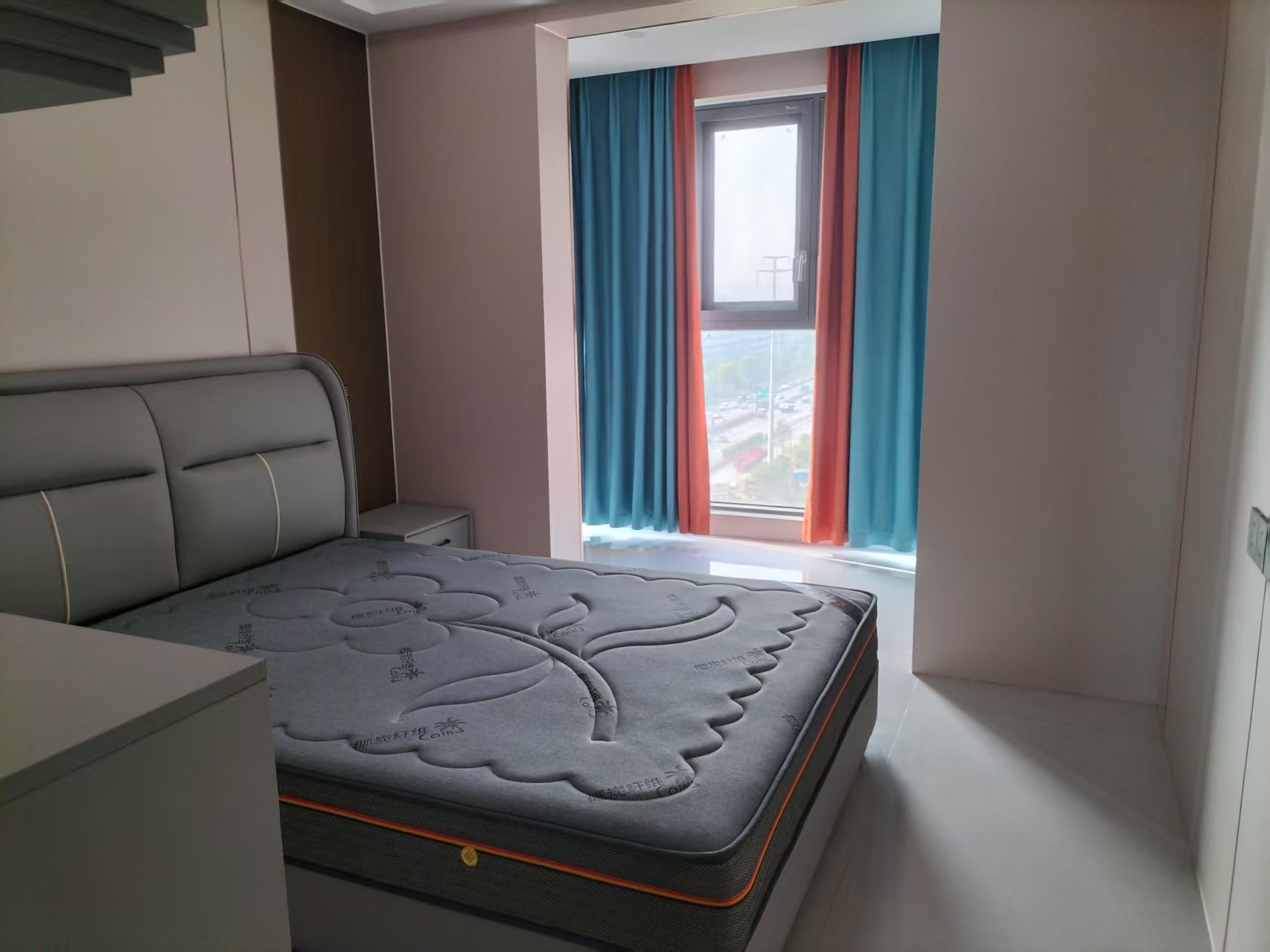 龙回小区 3室2厅2卫