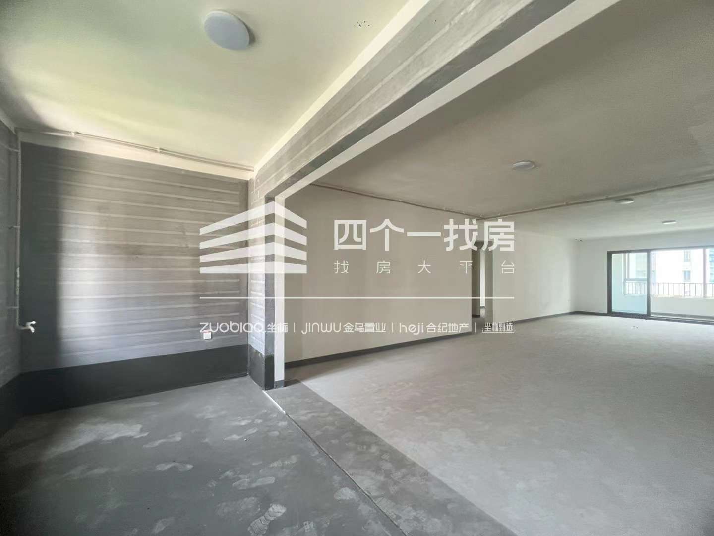 华润下车门悦府 5室2厅3卫