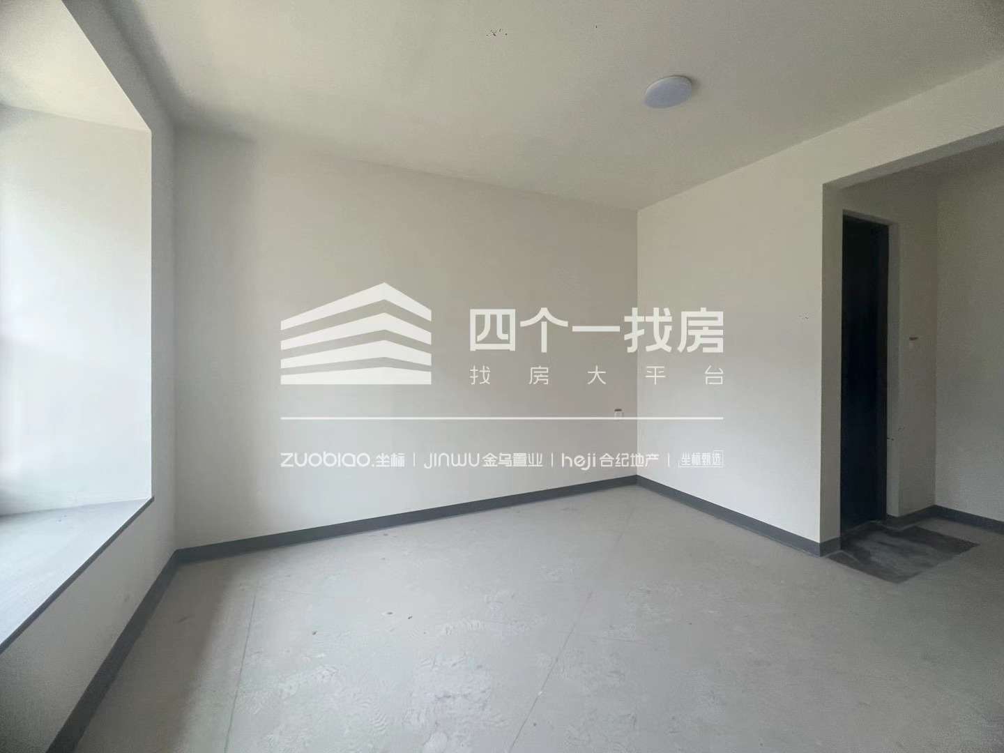 华润下车门悦府 5室2厅3卫