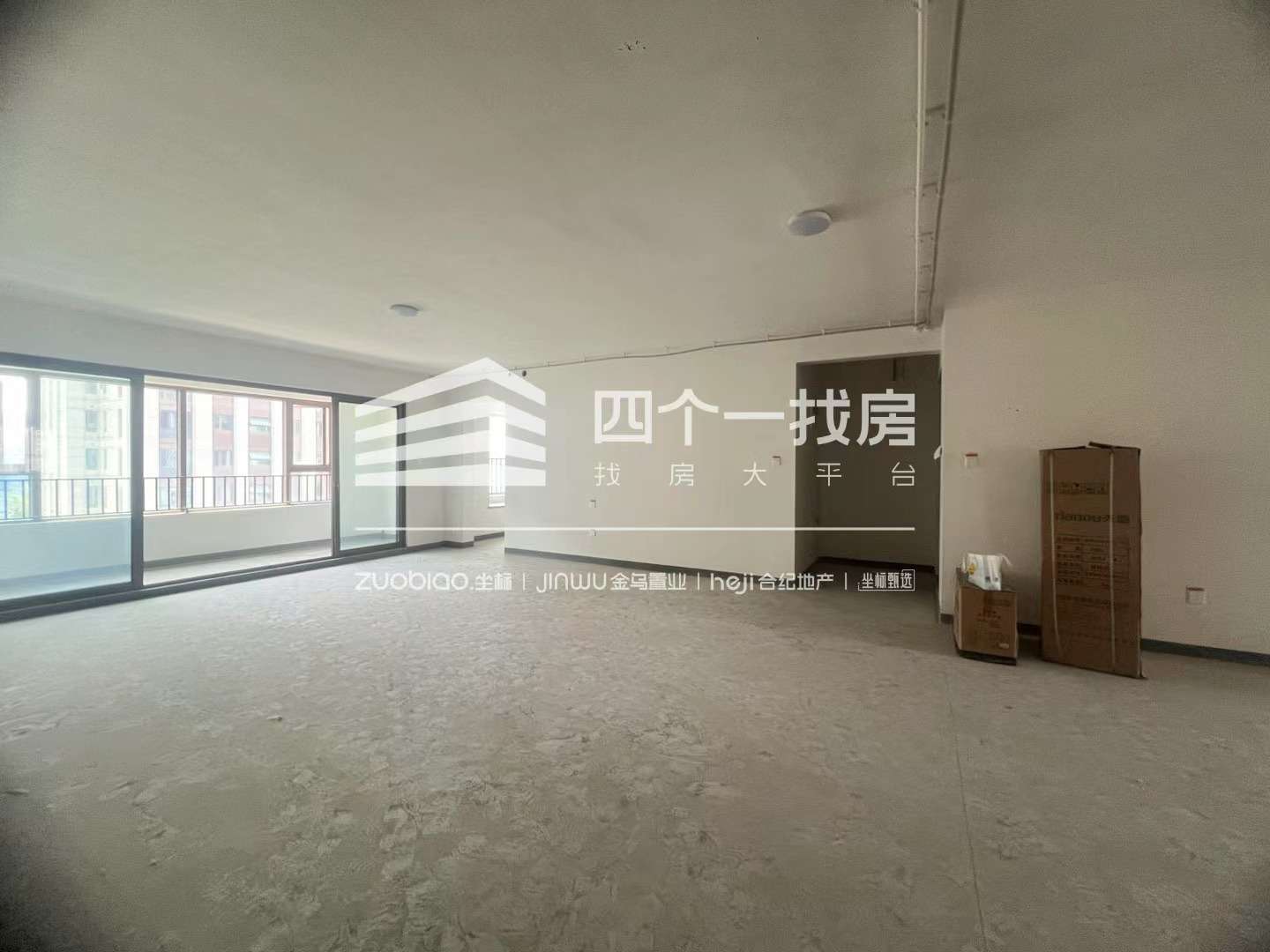 华润下车门悦府 5室2厅3卫